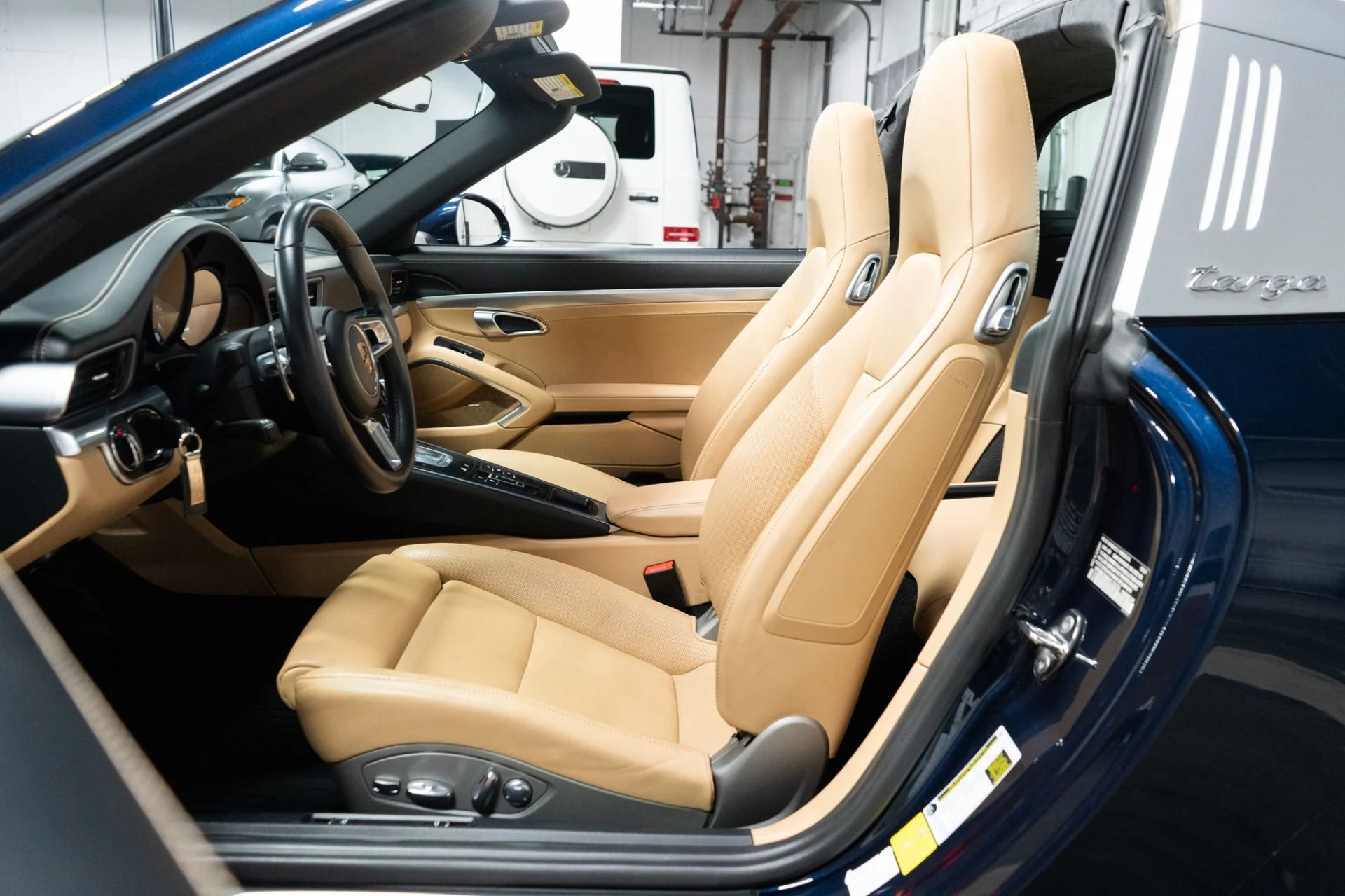 mph003_1230345814_Used_2019_Porsche_911_Targa_4_S_1759788517_8a85e71b3b