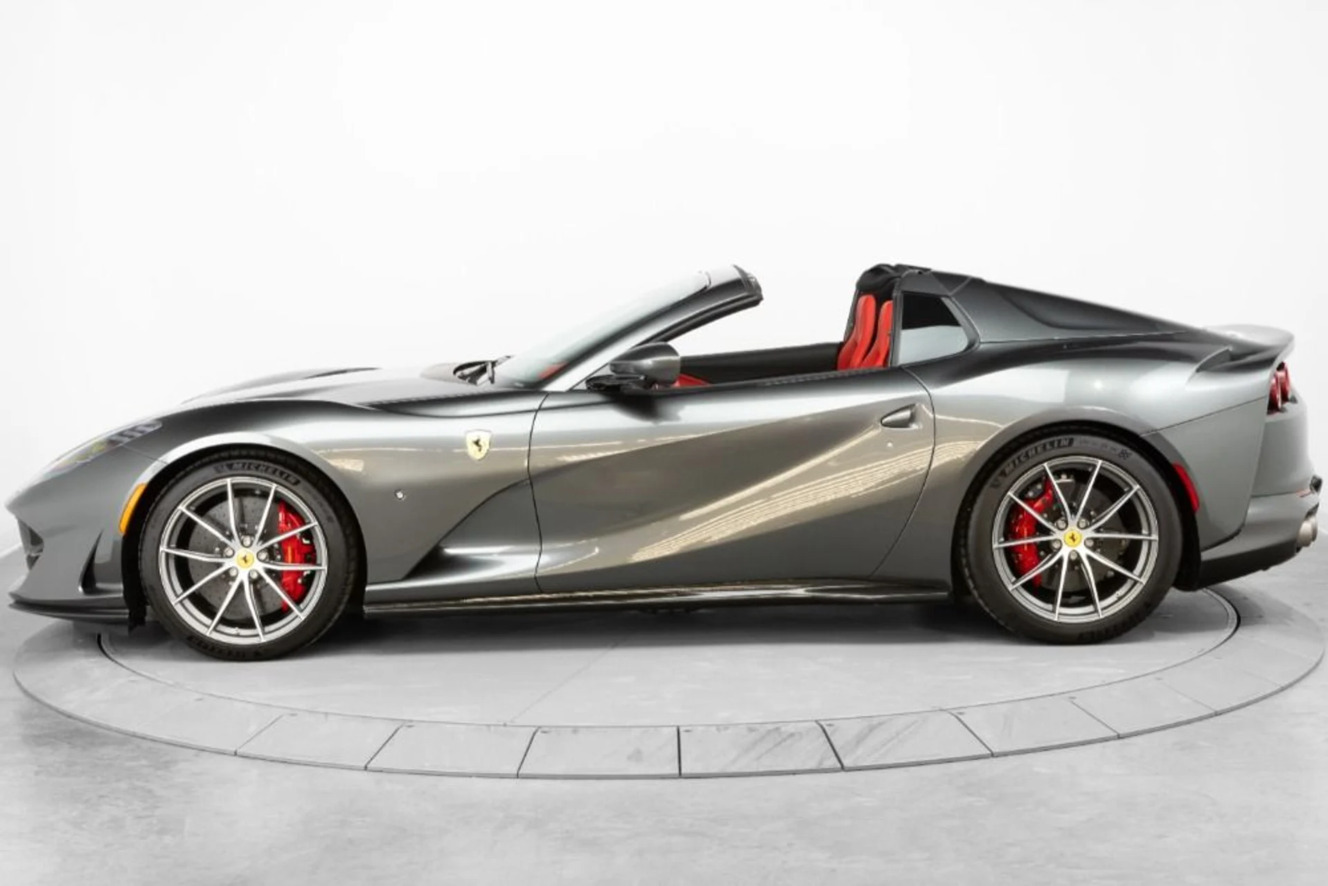 mph003_1248486365_Used_2023_Ferrari_812_GTS_32c8ee3383