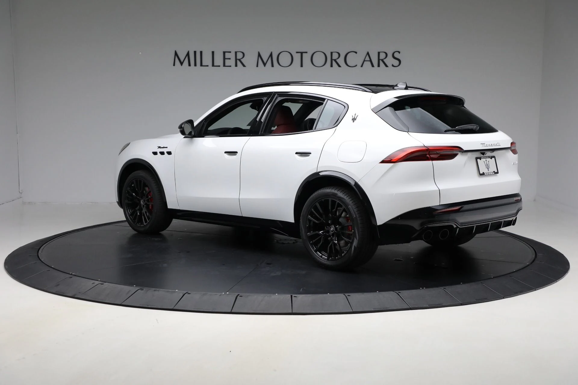 mph003_1254838548_New_2025_Maserati_Grecale_Modena_3941096235
