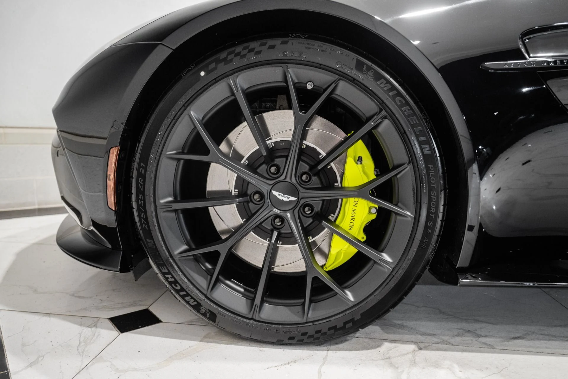 mph003_1254865889_New_2026_Aston_Martin_Vantage_S_Roadster_1780941042_38f558500b