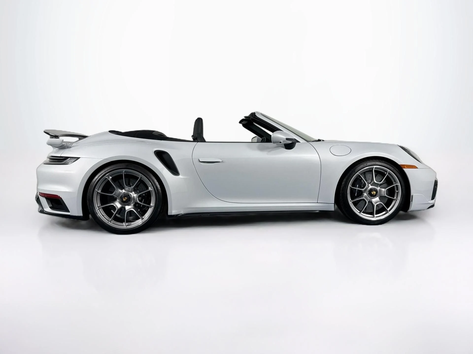 mph003_1263230625_Used_2025_Porsche_911_Turbo_S_1784676730_e00a984388