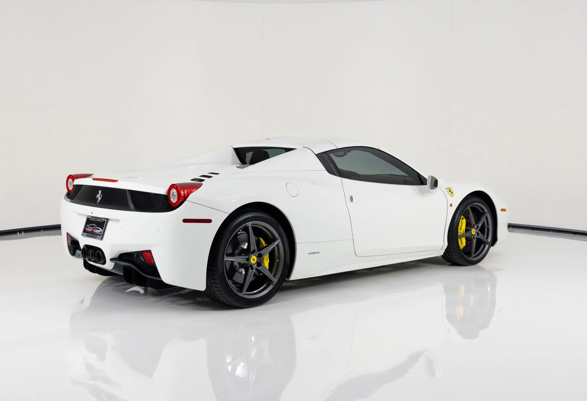 mph003_1264914624_Used_2015_Ferrari_458_Italia_1766013360_deeb7a7d7a