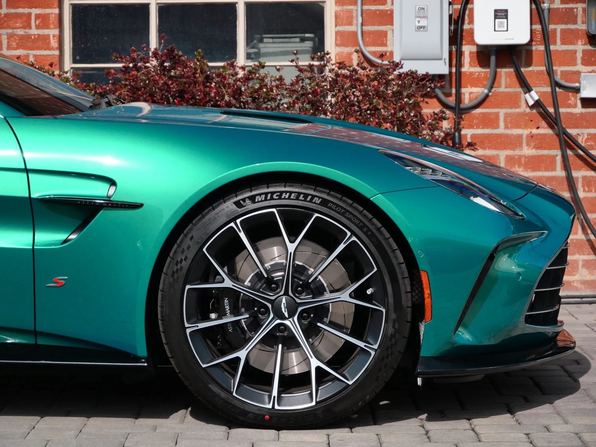 mph003_1270137279_2796598786e9acbab1172dddc989cef3x_eecac92e38