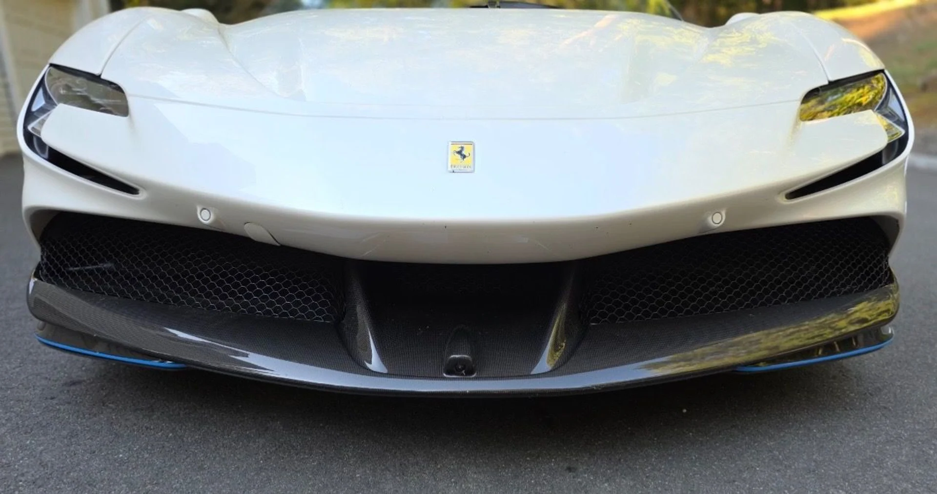 mph003_1270851704_Used_2023_Ferrari_SF_90_Stradale_1791318529_2be5e9e318