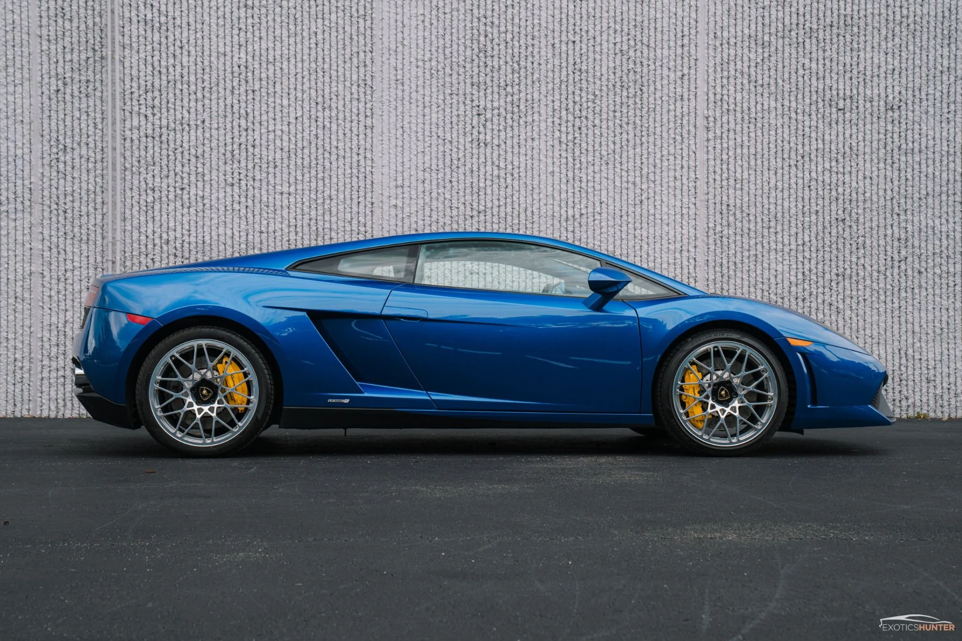 mph003_1273295456_Used_2013_Lamborghini_Gallardo_LP_550_2_w_Front_Lift_Reverse_Camera_Bespoke_Interior_1752615451_a1b9f0618d