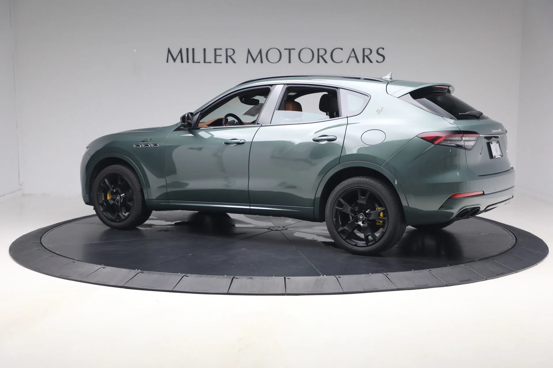 mph003_1281384375_Used_2022_Maserati_Levante_GT_1777580690_cf35272582