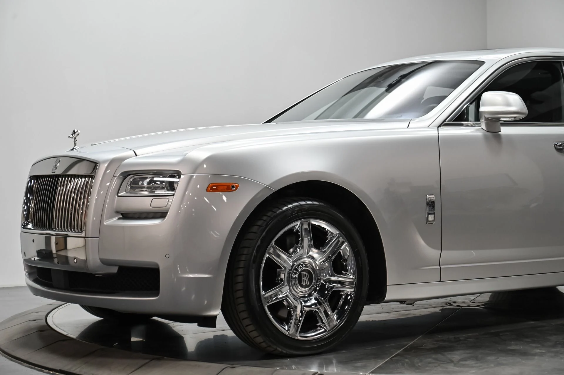 mph003_1298179495_Used_2012_Rolls_Royce_Ghost_1757528739_2249ffbefe