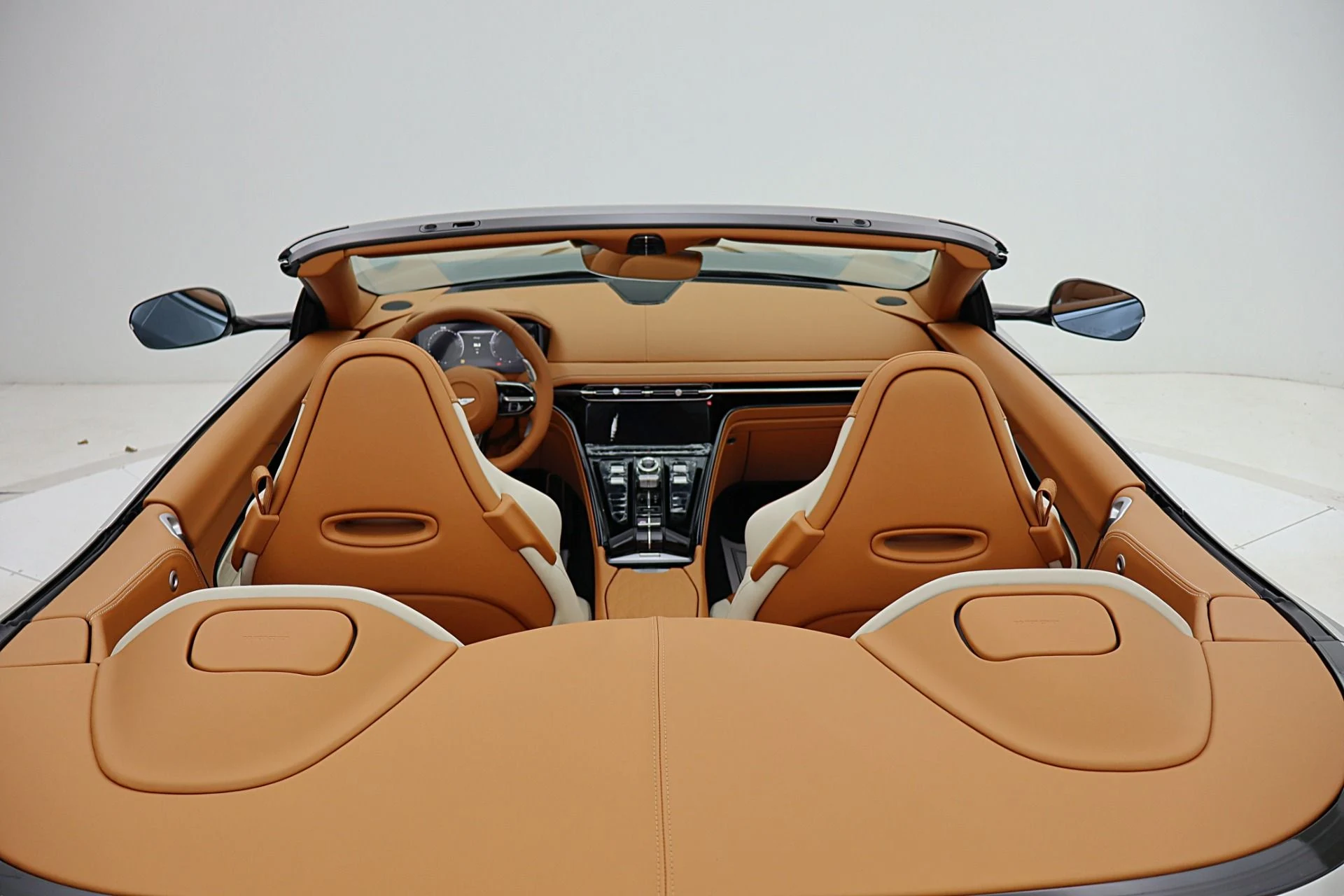 mph003_1304857763_New_2026_Aston_Martin_DB_12_Volante_cf54912fd7