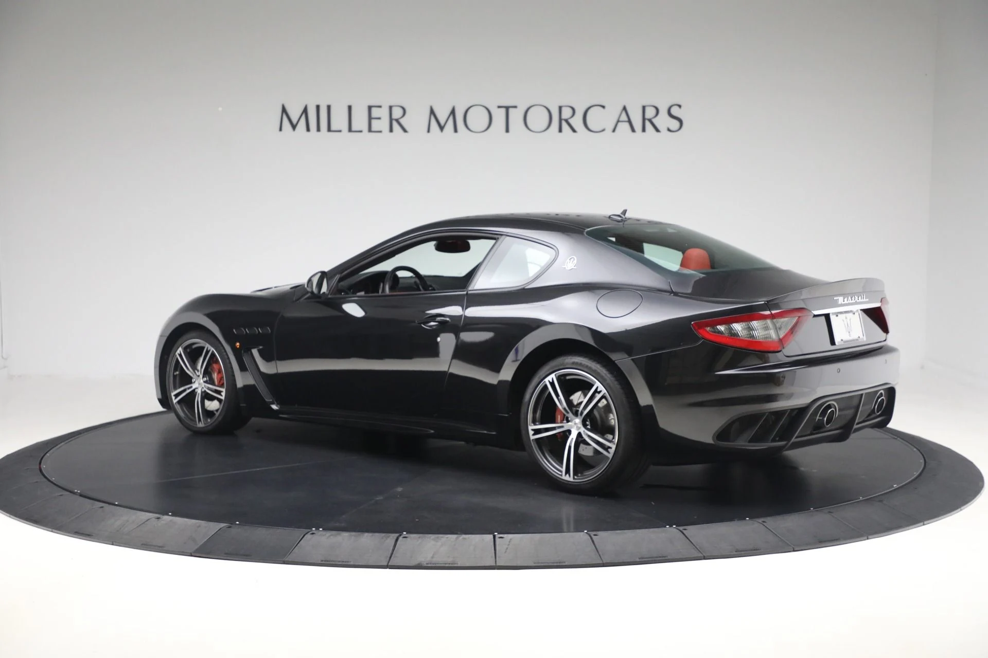 mph003_1305422718_Used_2015_Maserati_Gran_Turismo_MC_1760545652_7c8818f5c5