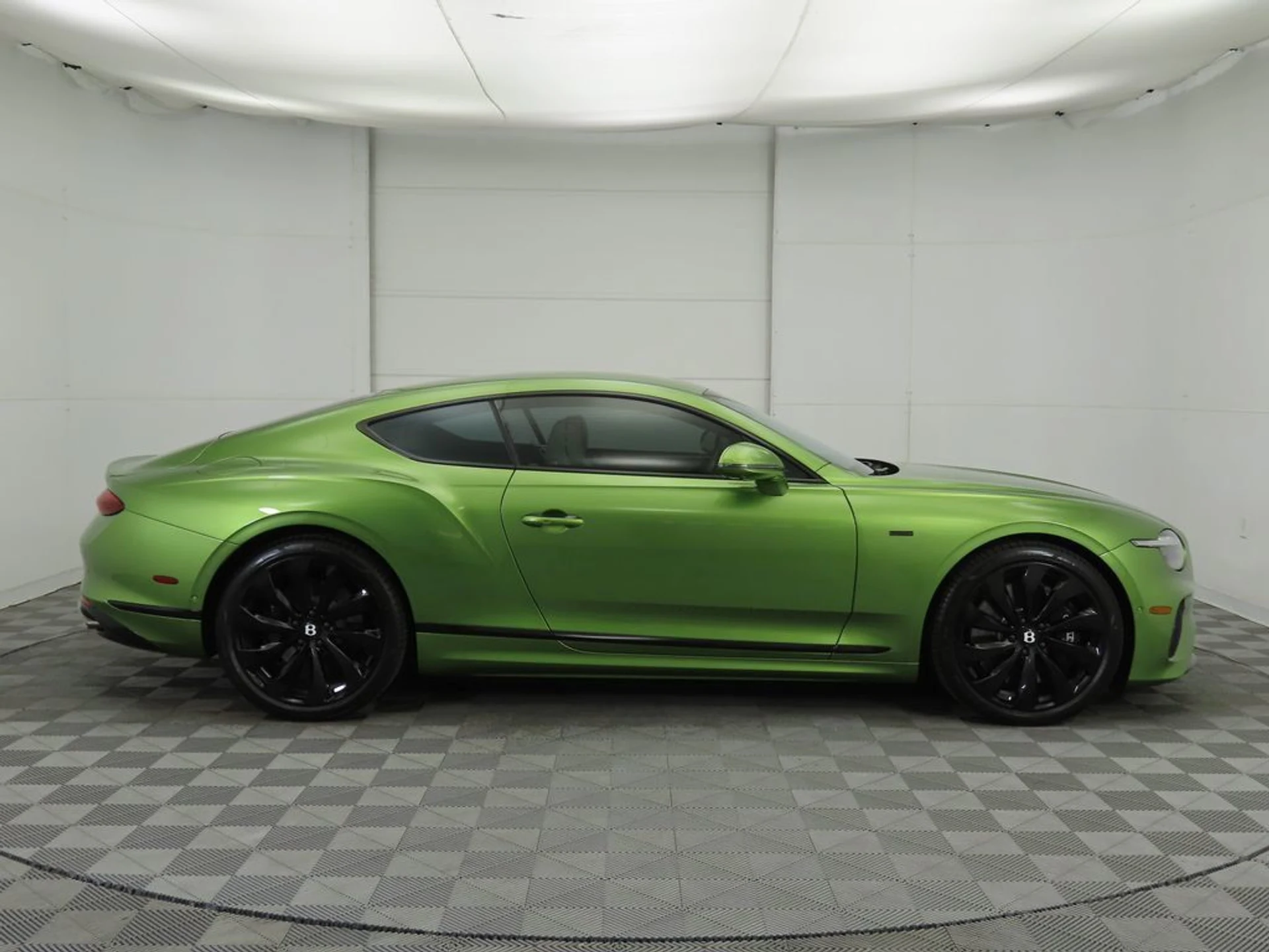 mph003_1319554425_new_2025_bentley_continental_gtblackeditioncoupe_8119_22910192_4_1024_e7ad3499df