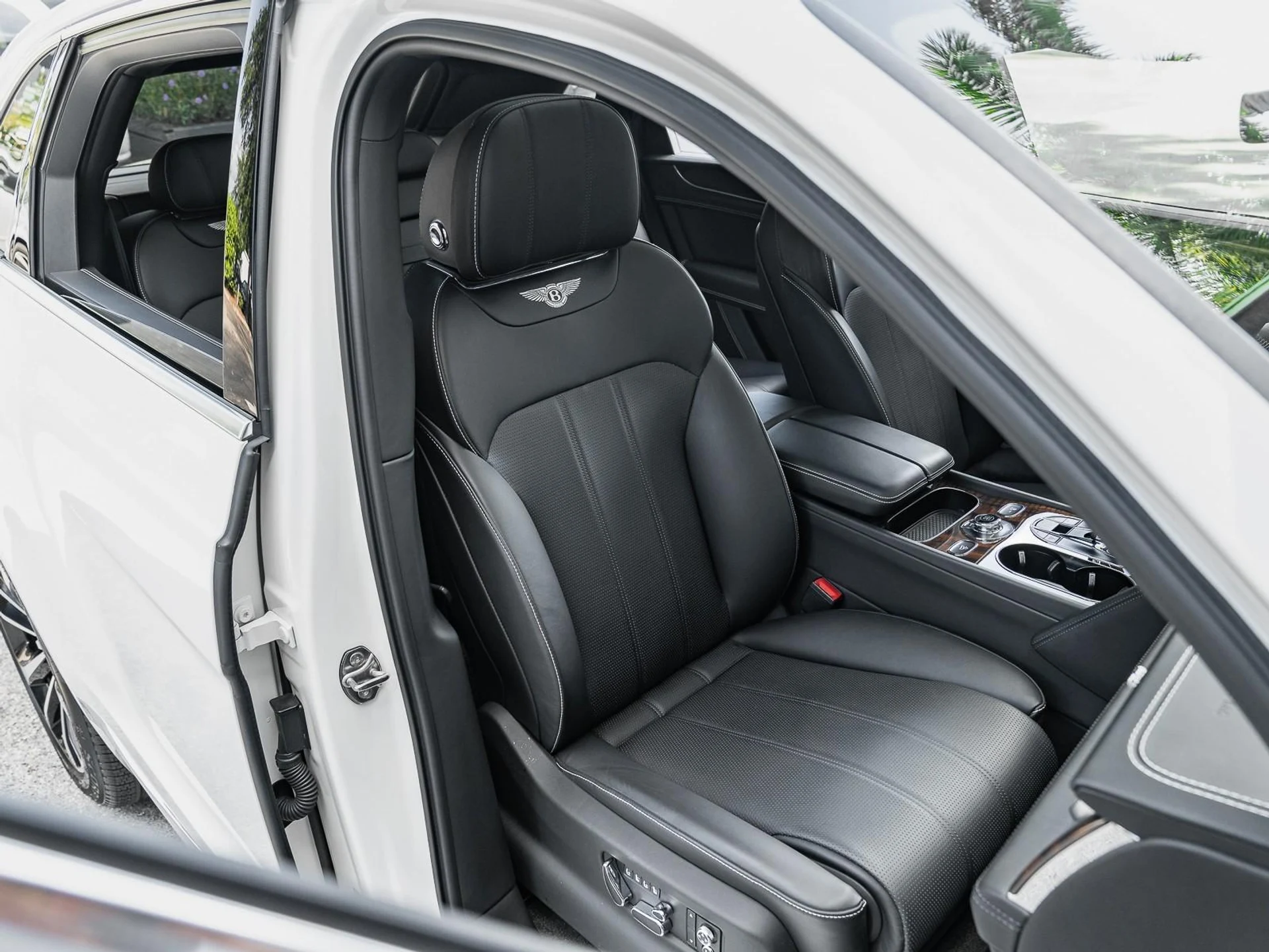 mph003_1328641213_Used_2018_Bentley_Bentayga_W12_Signature_1761171389_7a283054b9