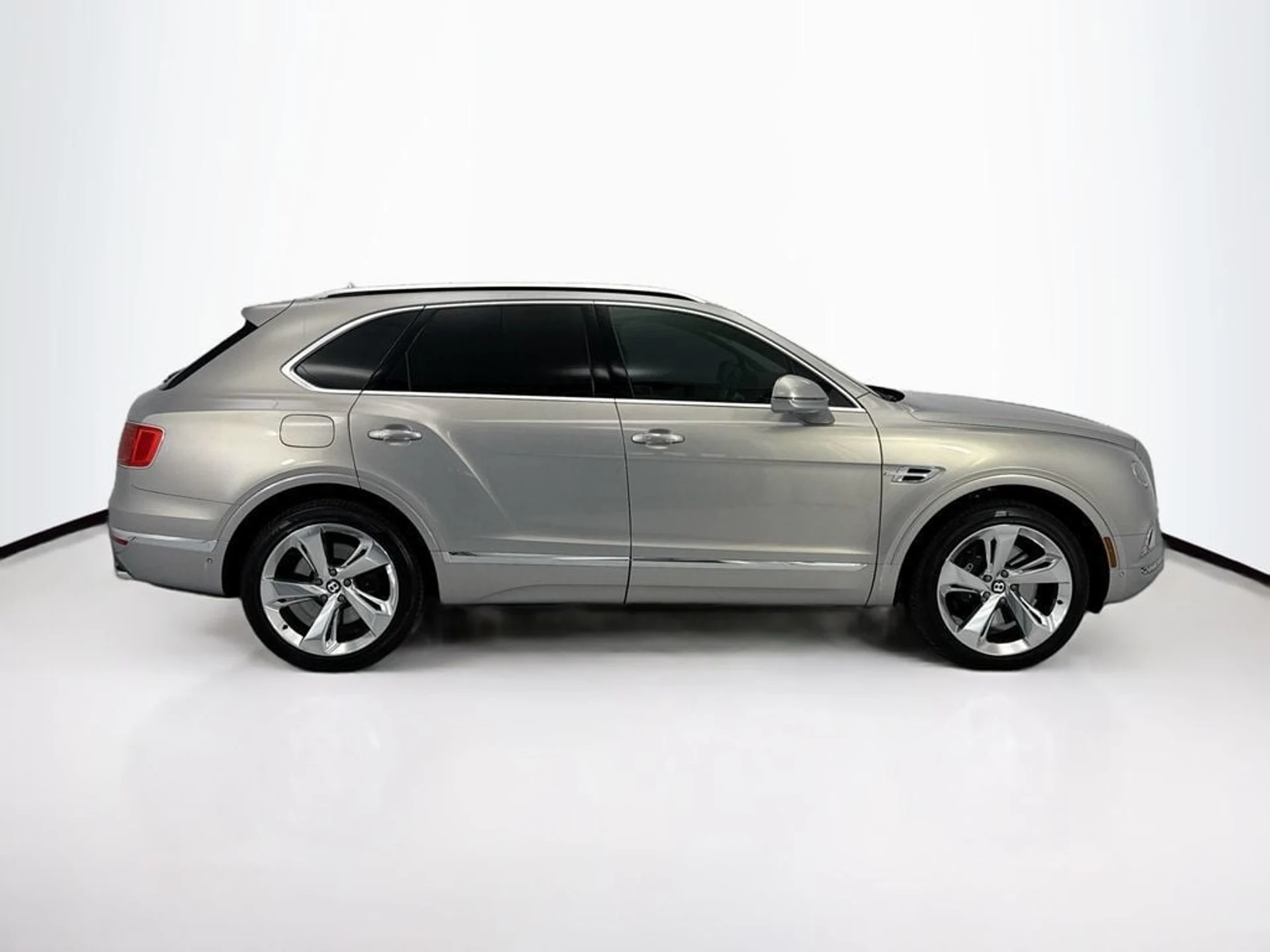 mph003_1332219206_used_2018_bentley_bentayga_8119_23013239_4_1024_74093b6067