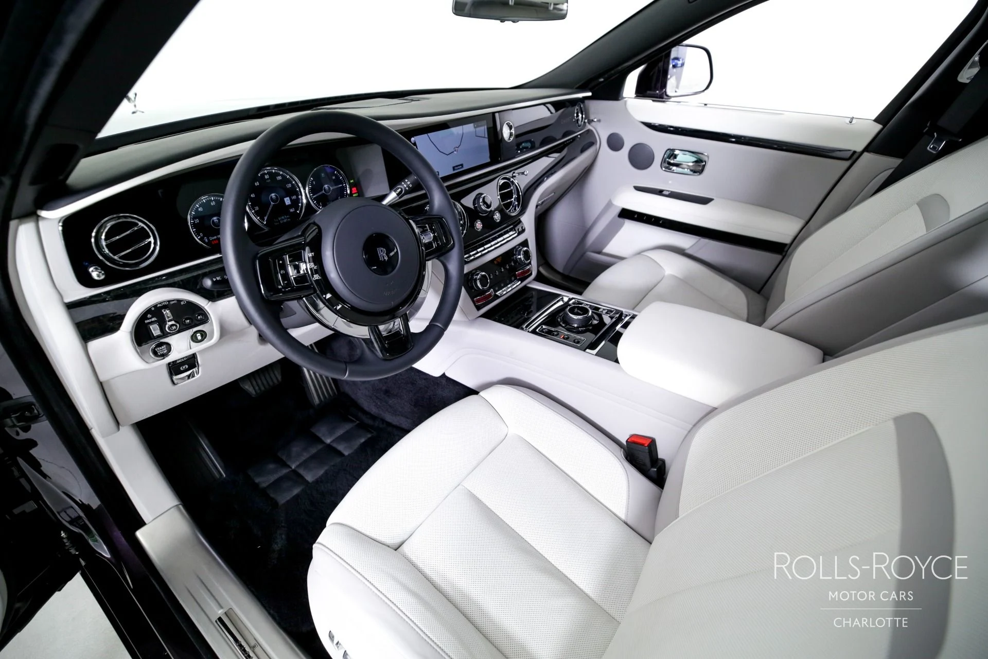 mph003_1343598823_Used_2024_Rolls_Royce_Ghost_1745266805_4b374dff32