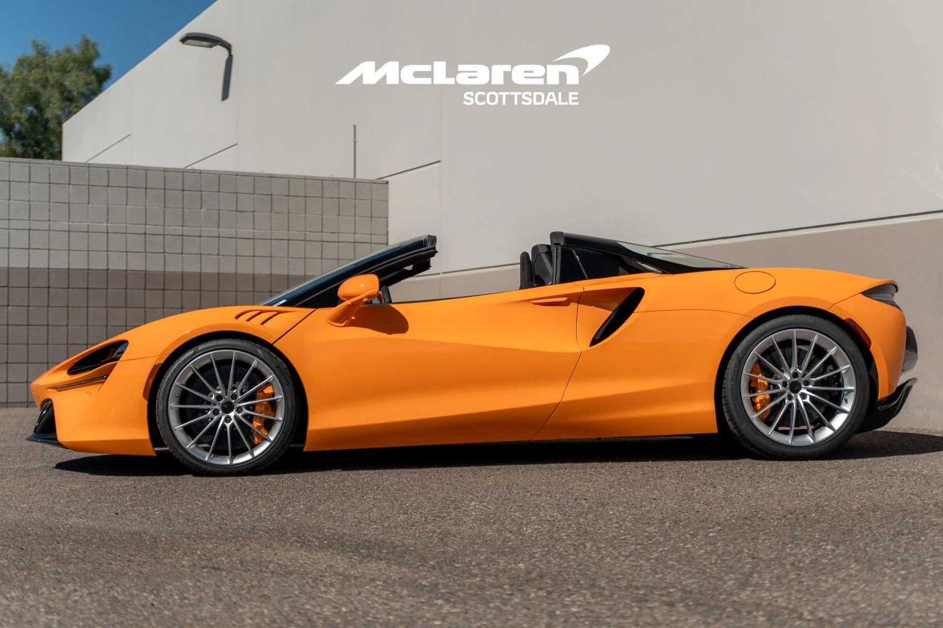 mph003_1359511055_Used_2026_MCLAREN_ARTURA_1760765470_fd6b95c8c3