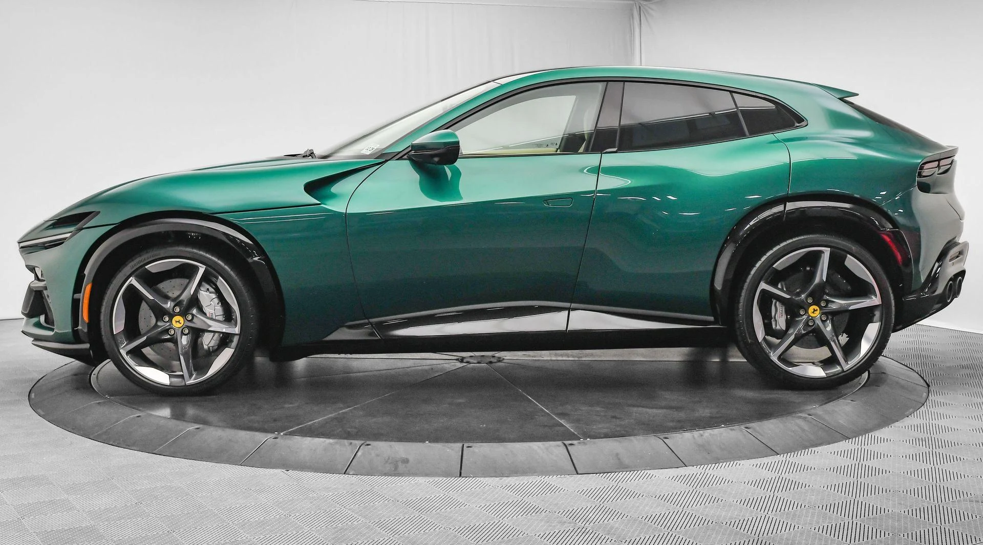 mph003_1363448411_Used_2025_Ferrari_Purosangue_Verde_Pino_1757451404_e645e3dc02