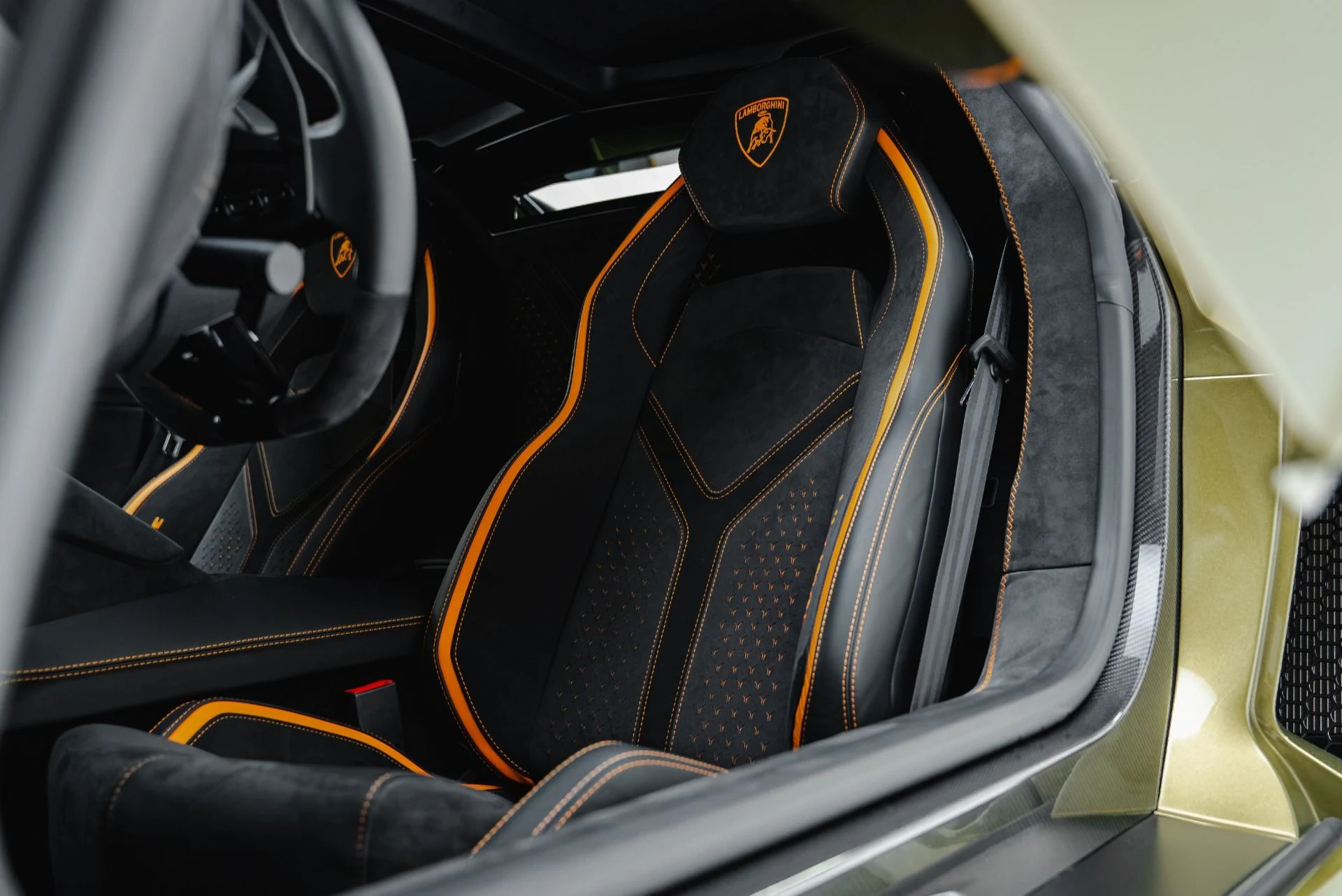 mph003_1368497580_Used_2022_Lamborghini_Aventador_LP_780_4_Ultimae_1792689289_660c91fe98