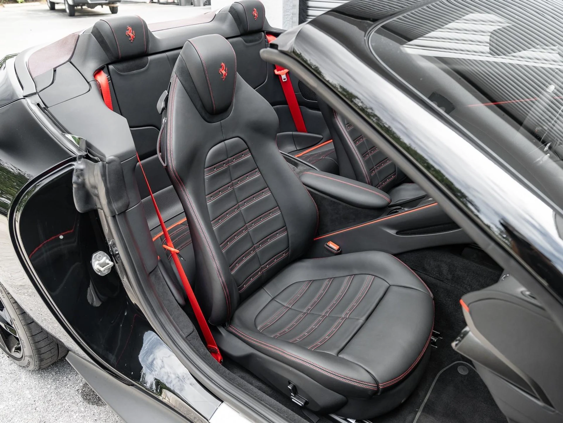 mph003_1377527247_Used_2025_Ferrari_Roma_Spider_1757020113_01f7300f8a