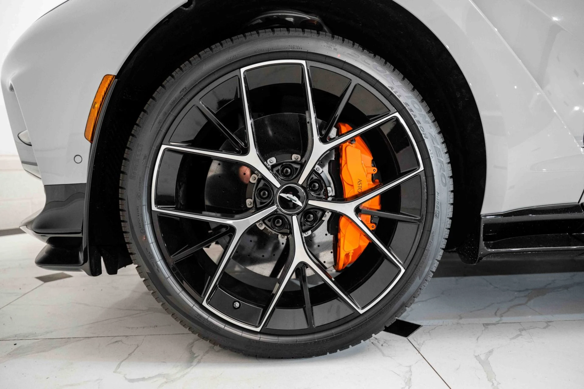 mph003_1399273872_Used_2024_Aston_Martin_DBX_707_1701892795_c5ed0574b6