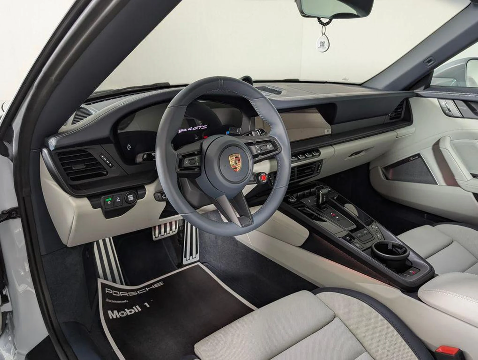 mph003_141815984_n_SK_Bq06_Jd5_X_Yr_Yp_Ml_L_Pii_O_Gh_PE_a331cbd329