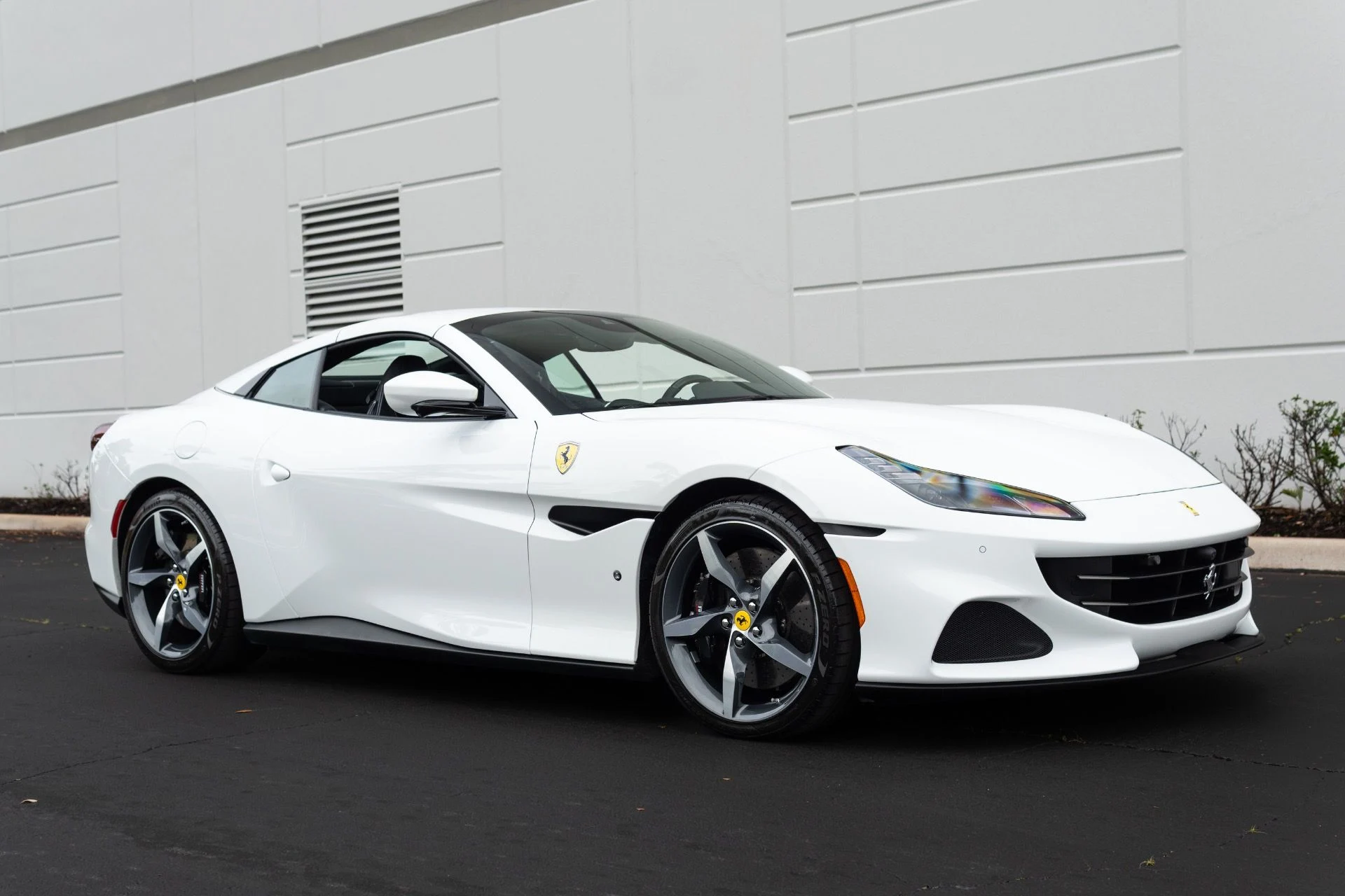 mph003_1420467438_Used_2023_Ferrari_Portofino_M_1775657761_b31703dc70