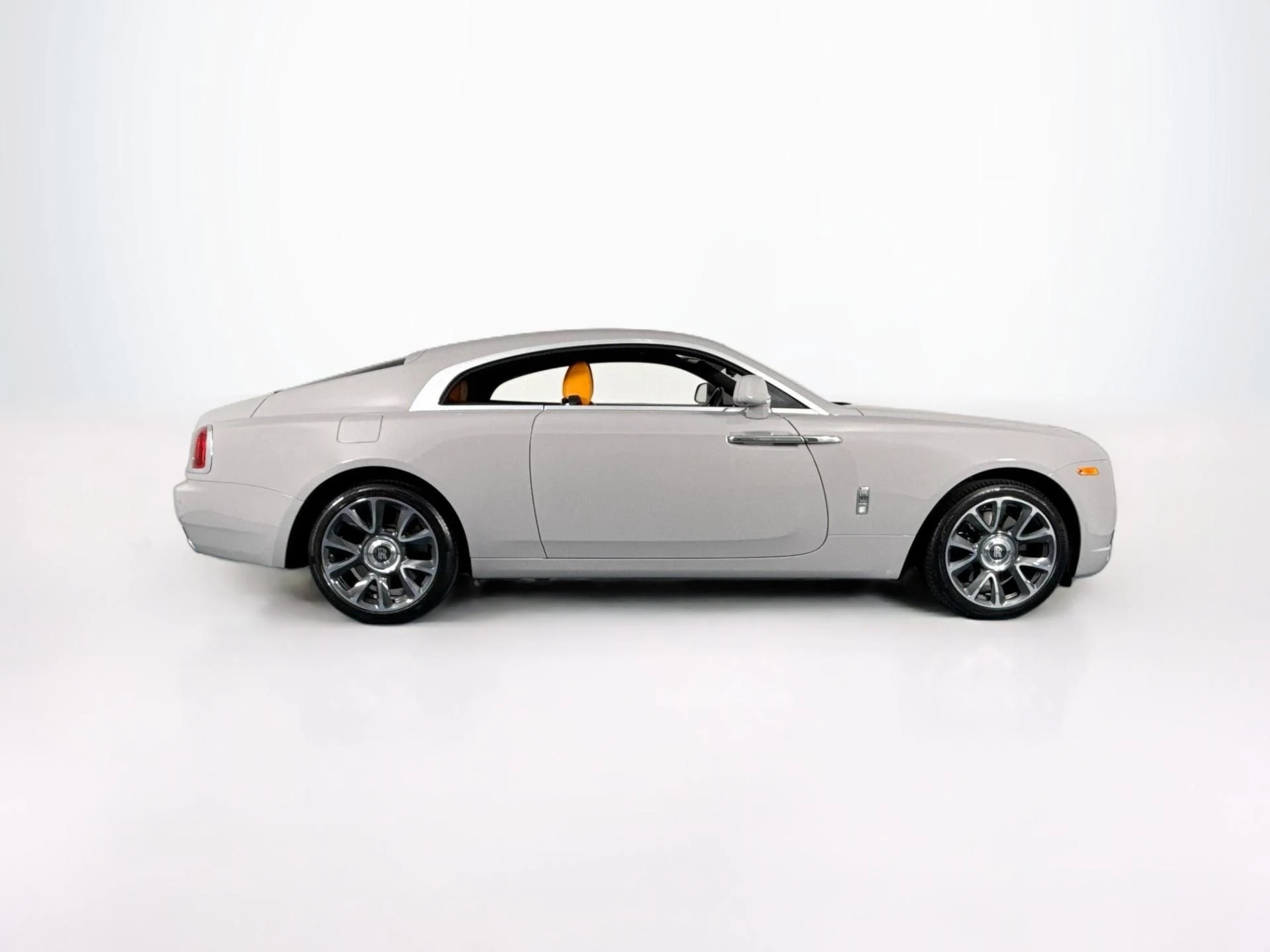 mph003_1431454947_Used_2021_Rolls_Royce_Wraith_1783366733_7813efea8f