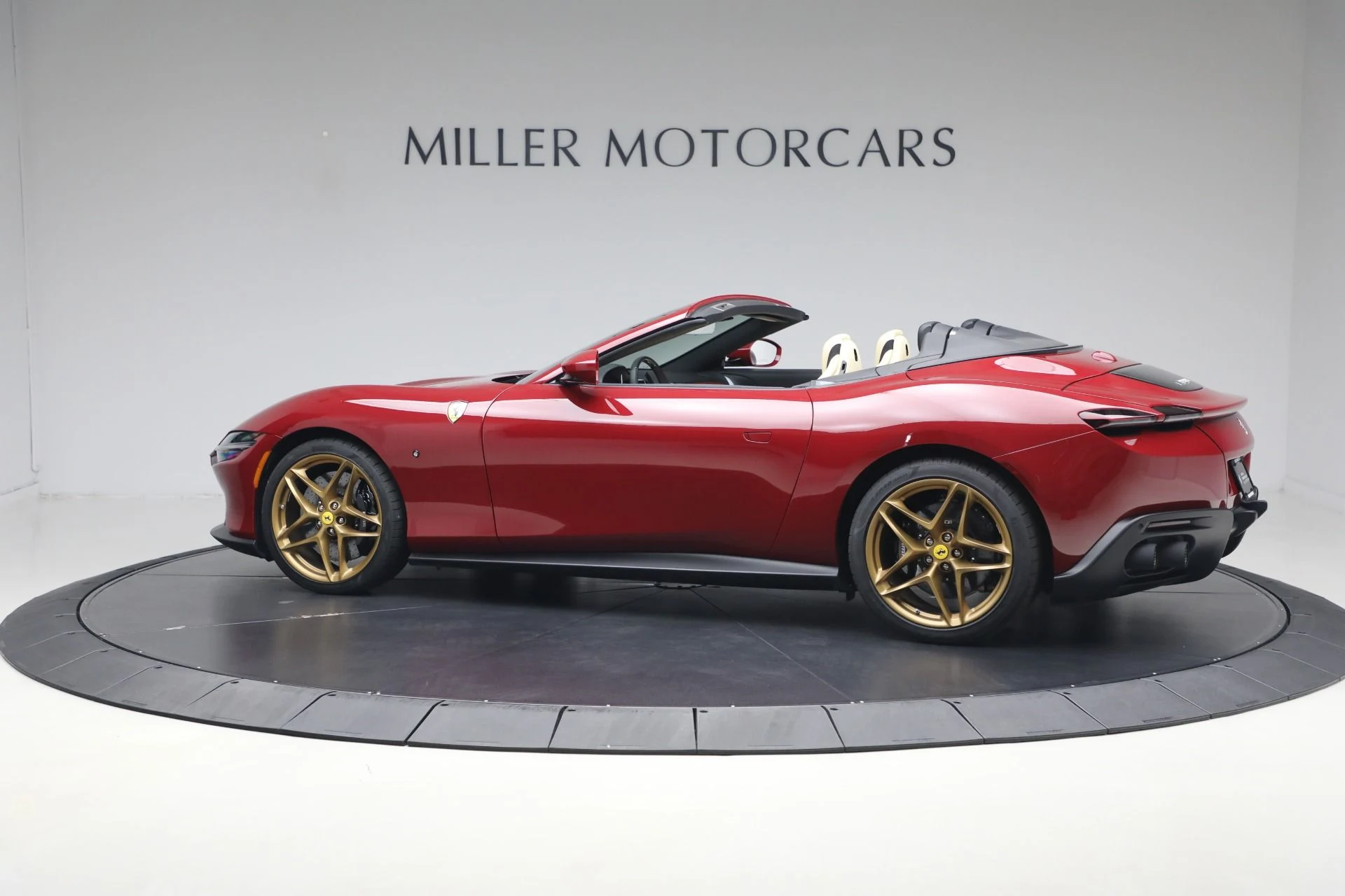 mph003_1436674849_Used_2025_Ferrari_Roma_Spider_1777992623_82baaf3def