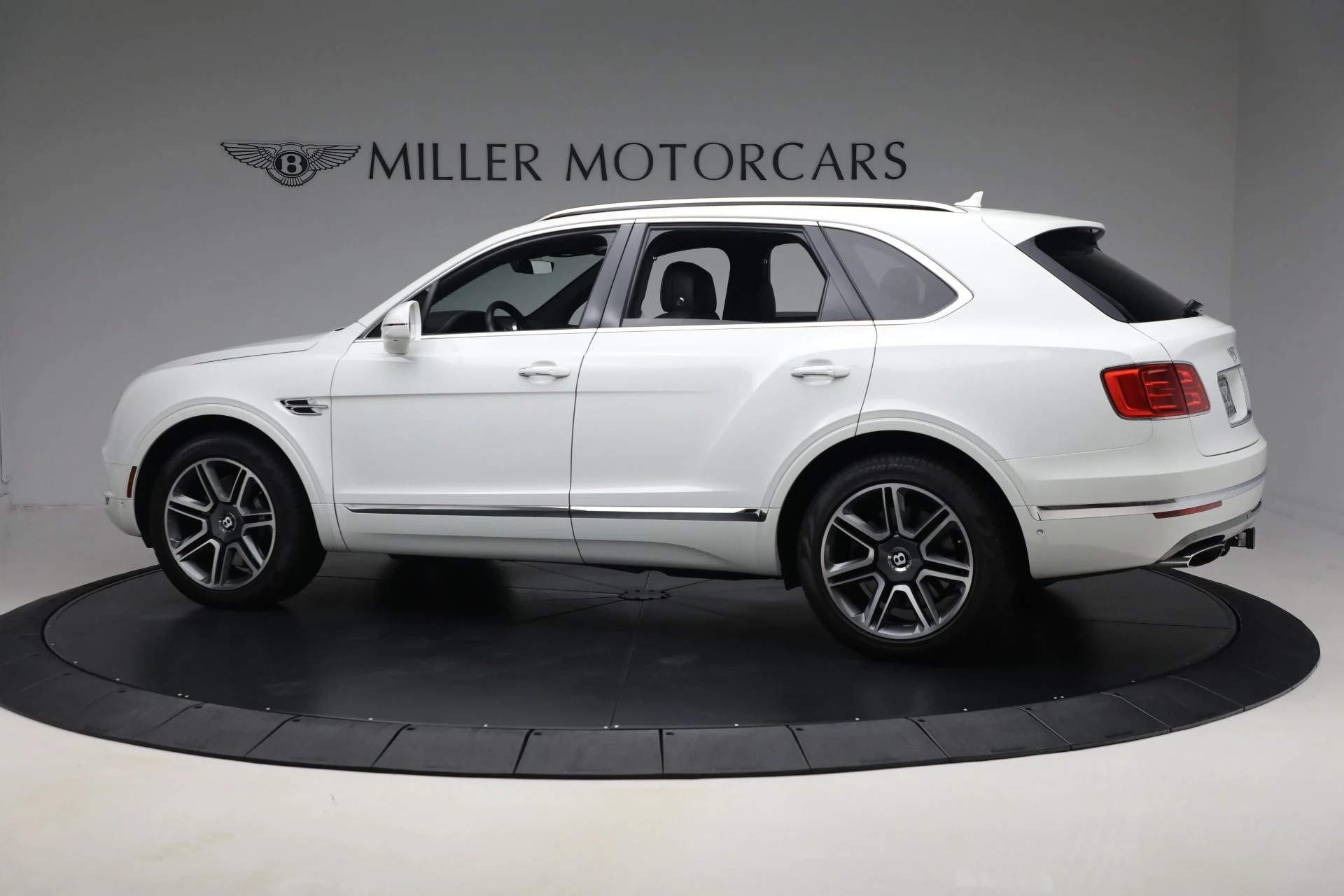 mph003_1446754448_Used_2018_Bentley_Bentayga_Activity_Edition_c640c05722