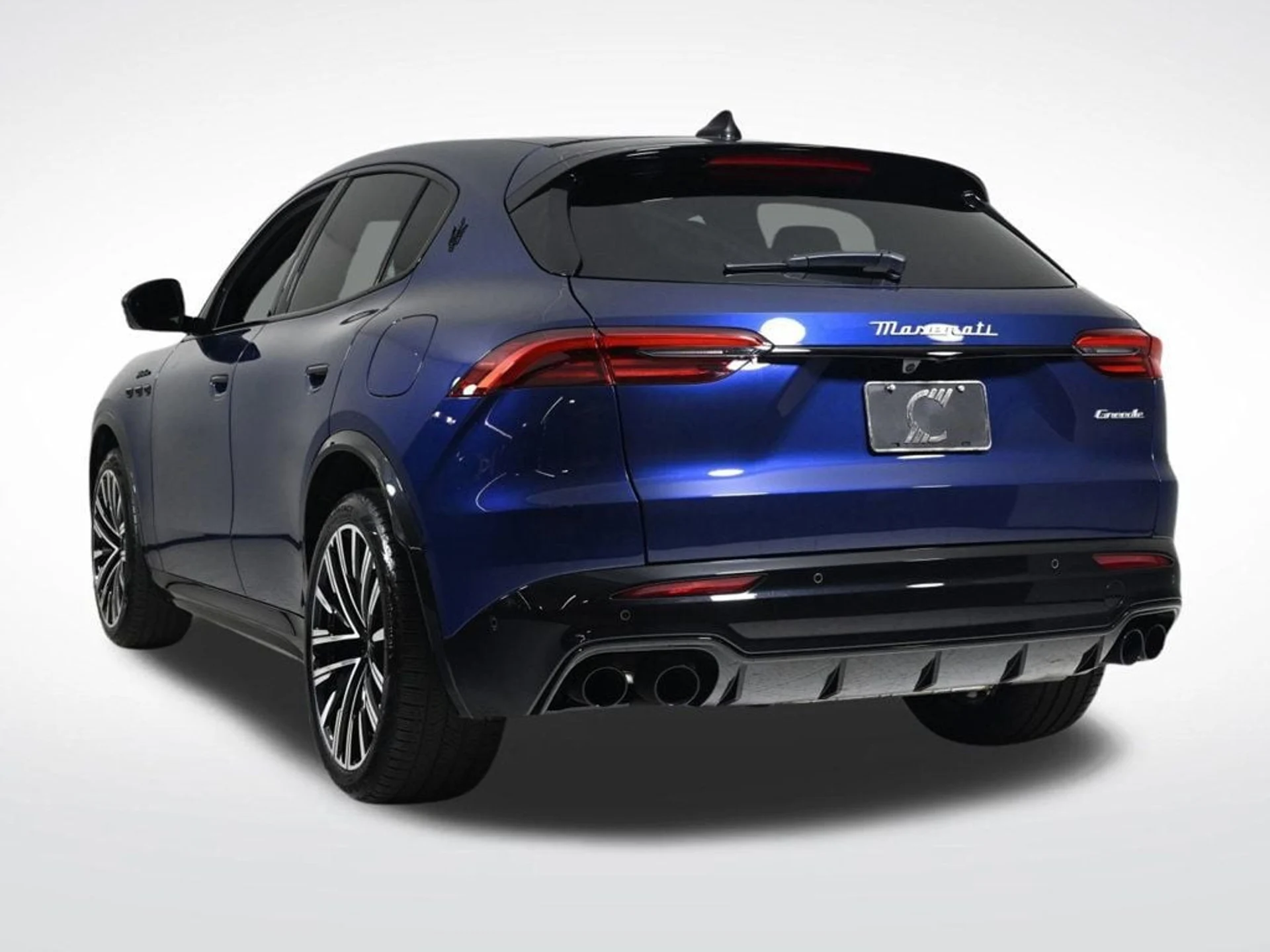 mph003_1452746767_new_2025_maserati_grecale_modenaawd_11350_22882948_3_1024_e9bd155d34