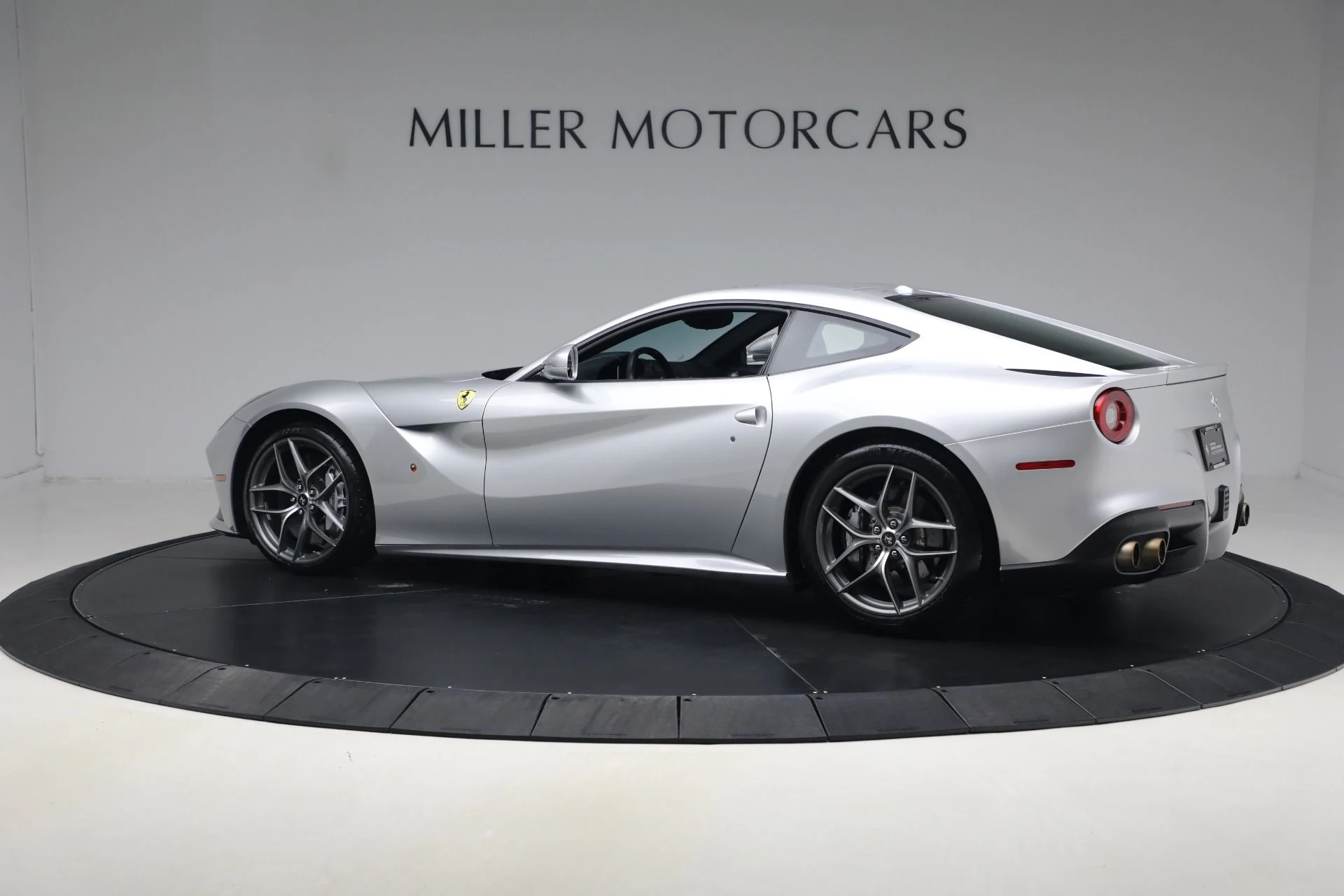 mph003_145522589_Used_2014_Ferrari_F12berlinetta_1789580731_92e954ee9d