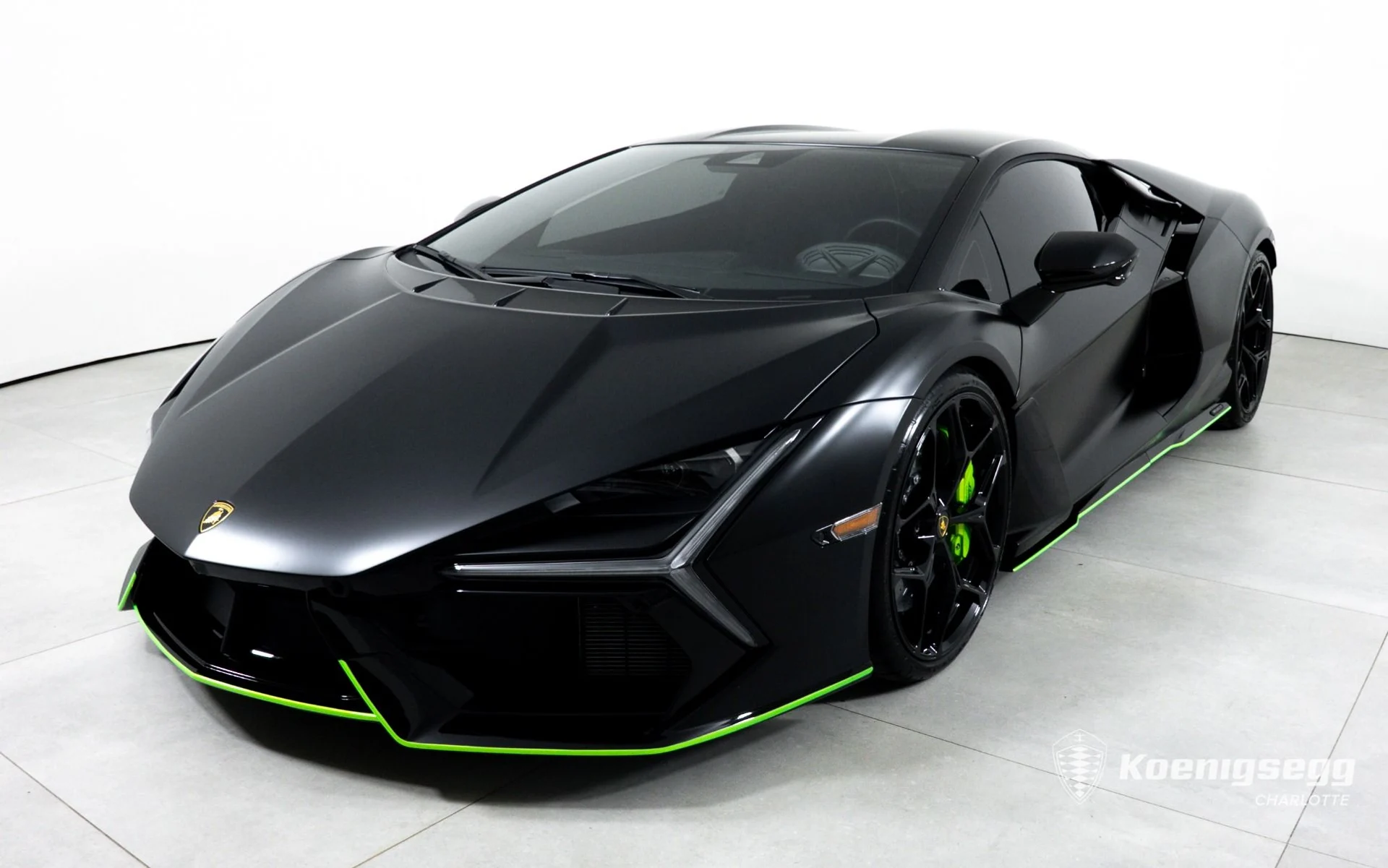 mph003_1473459690_Used_2024_Lamborghini_Revuelto_1783439932_d6b966bfb4