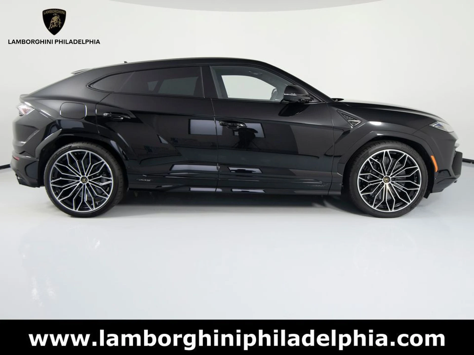 mph003_148489527_fb038fef18b85147456a7cd357509608x_e6ce737d13