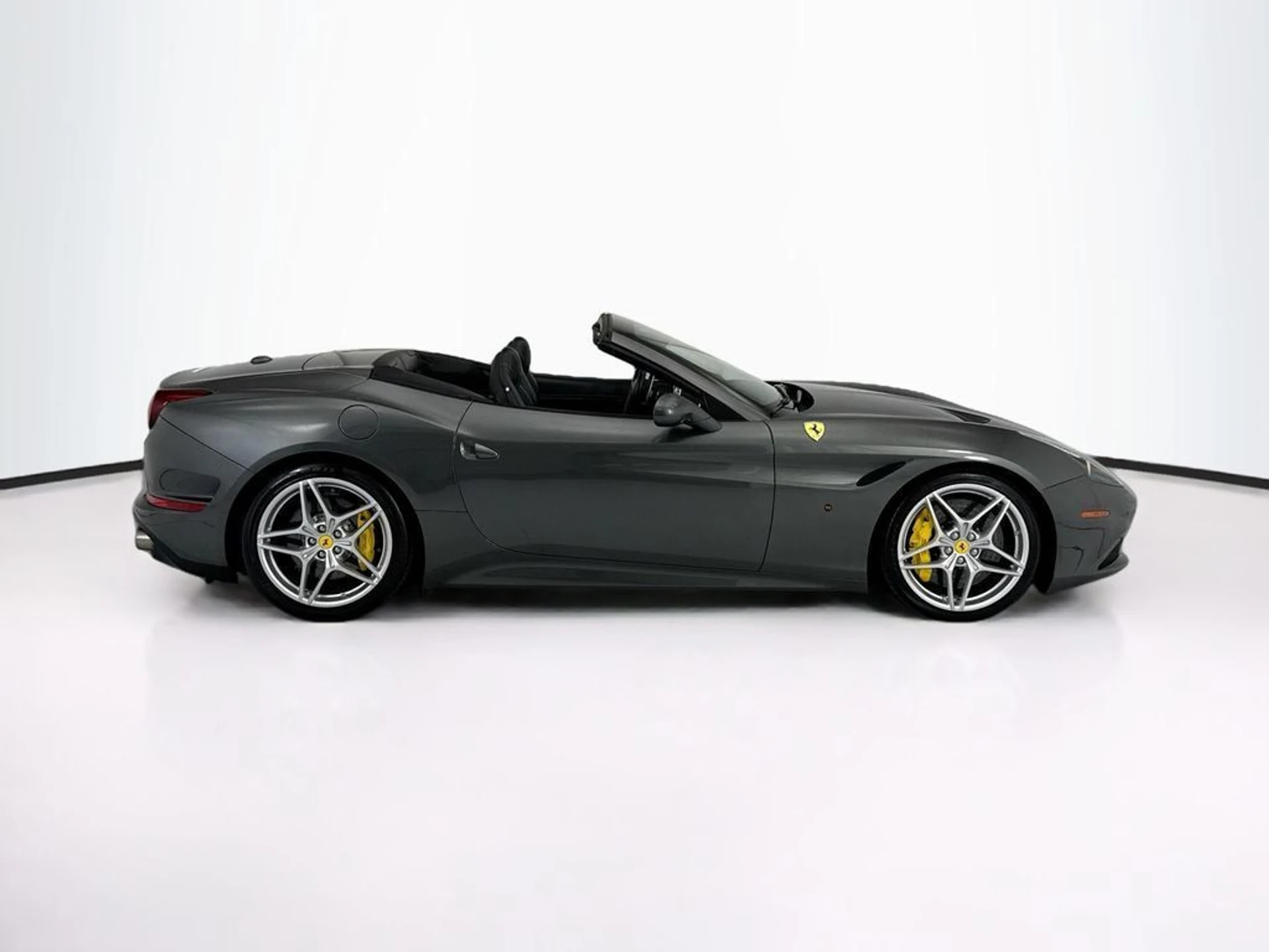 mph003_1498193374_used_2015_ferrari_california_t2drconvertible_8119_23024699_4_1024_498d256f53