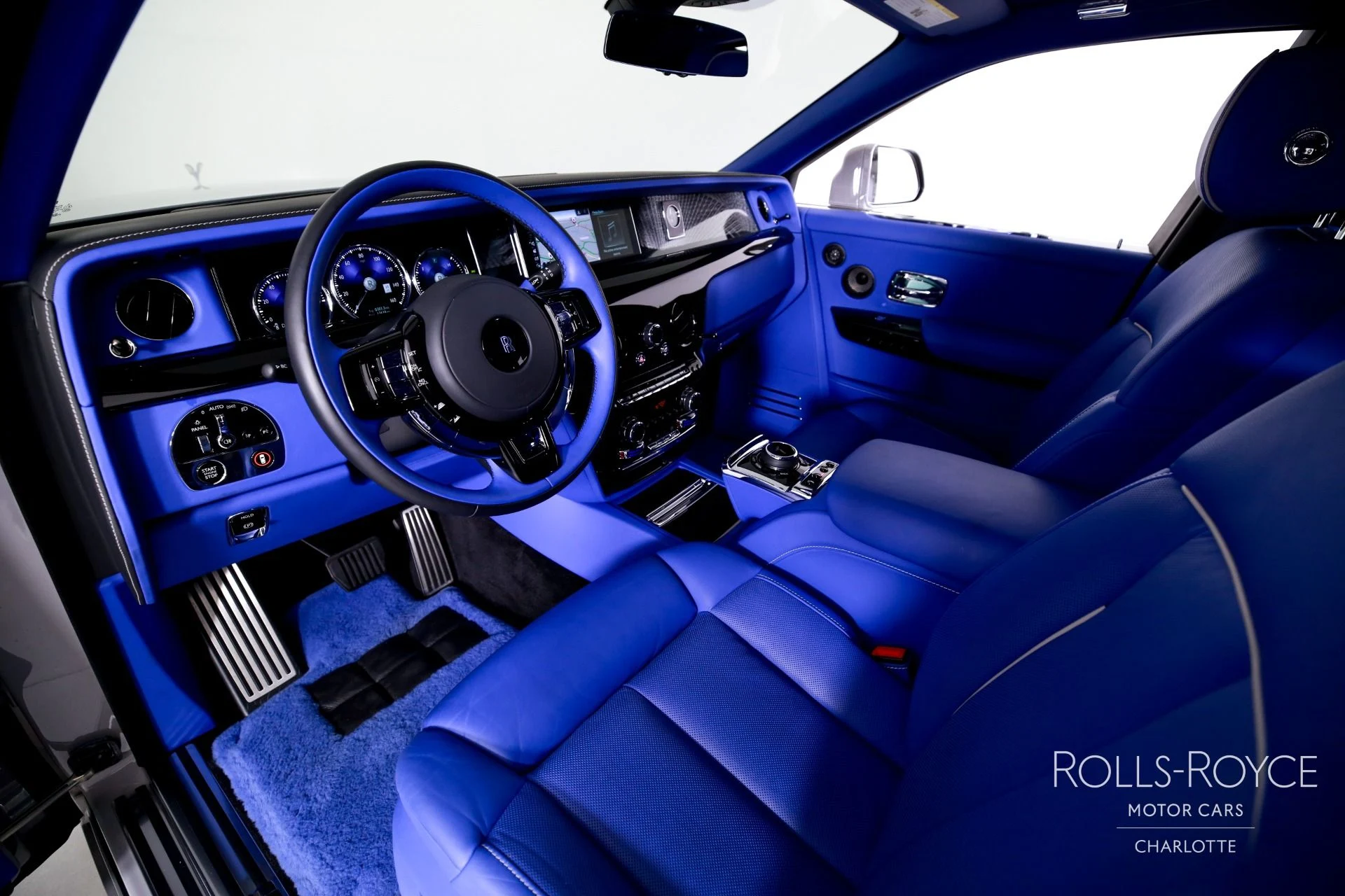 mph003_1508395274_Used_2024_Rolls_Royce_Phantom_1789145649_1299a9bb9e