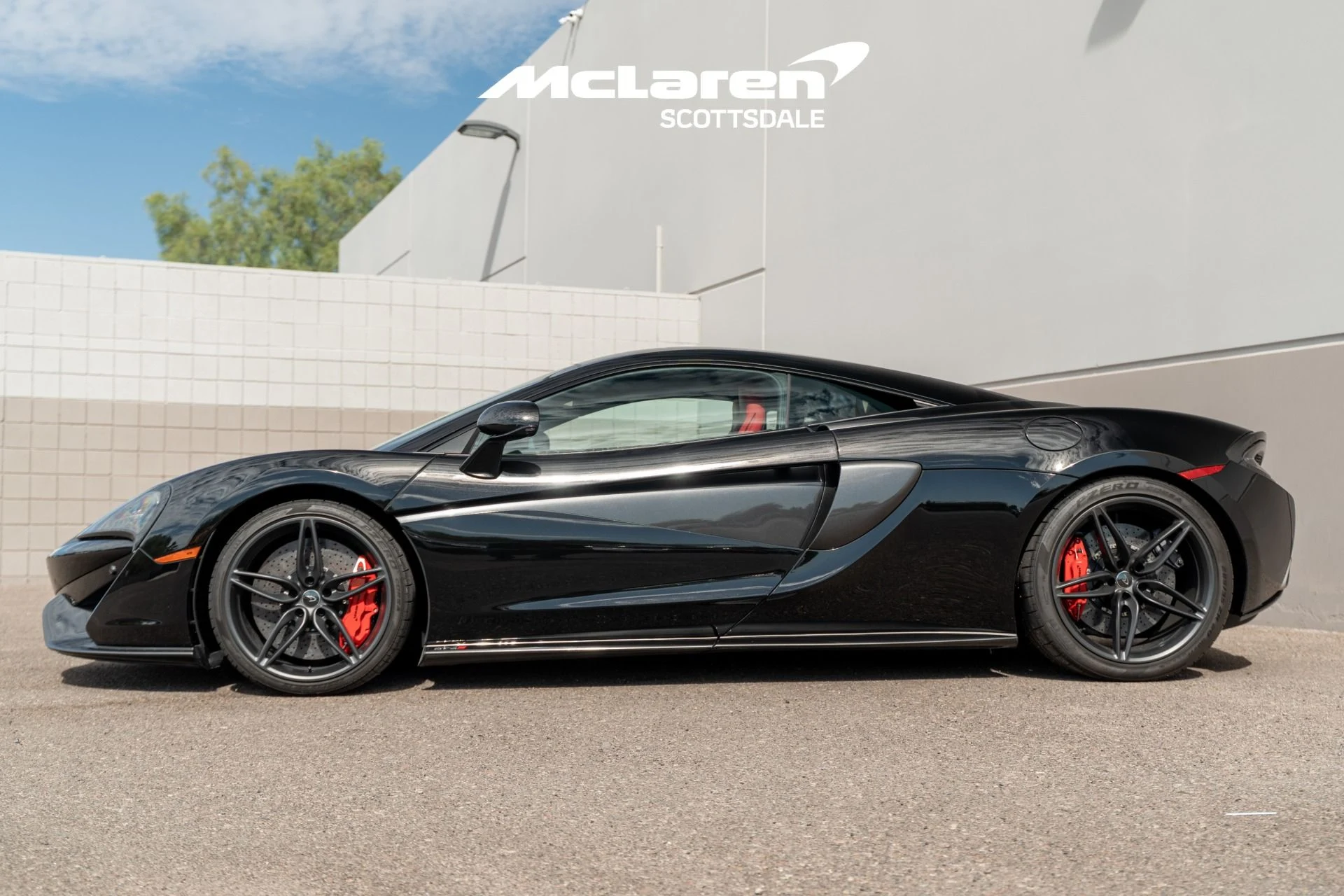 mph003_1508686288_Used_2016_MCLAREN_570_S_1756698807_6206fa34c8