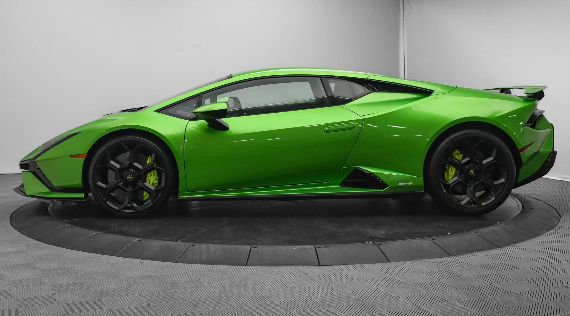 mph003_151247083_5d7ca5c1b63042139dea0235a87d55df_1184e932da