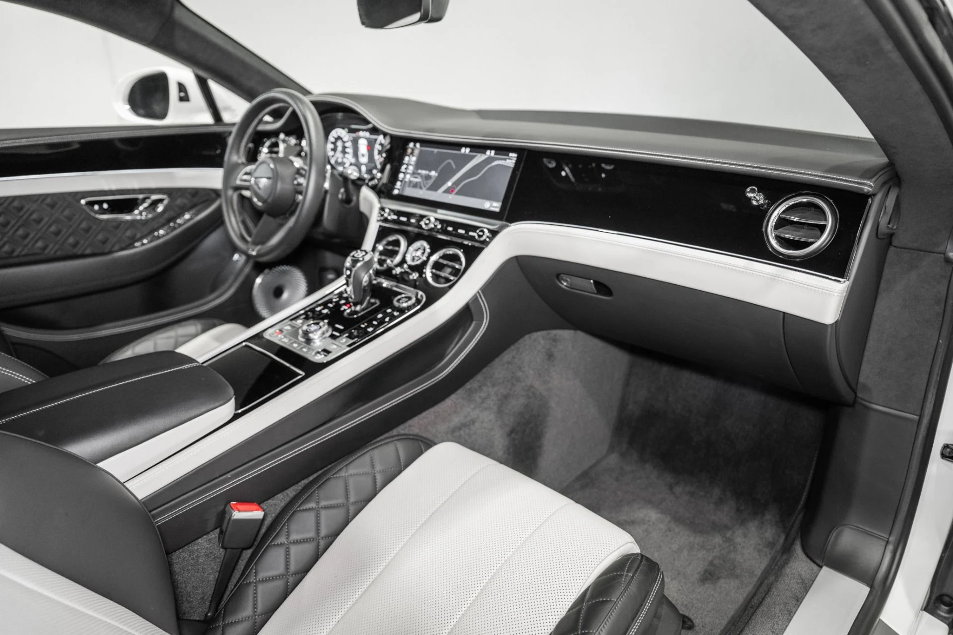 mph003_1521801916_Used_2021_Bentley_Continental_GT_V8_1769141649_25a96fe827