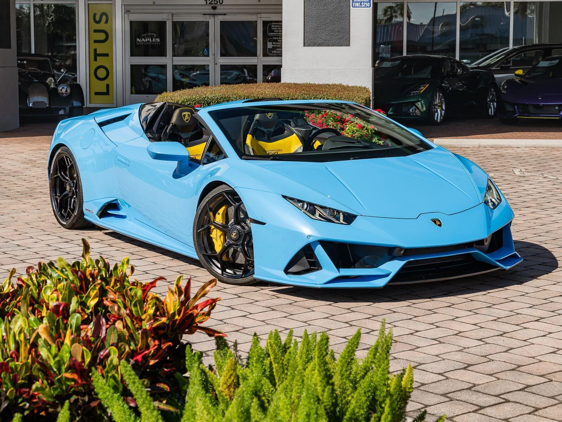 mph003_1546697056_Used_2022_Lamborghini_Huracan_EVO_Spyder_AWD_1792704186_579b653808