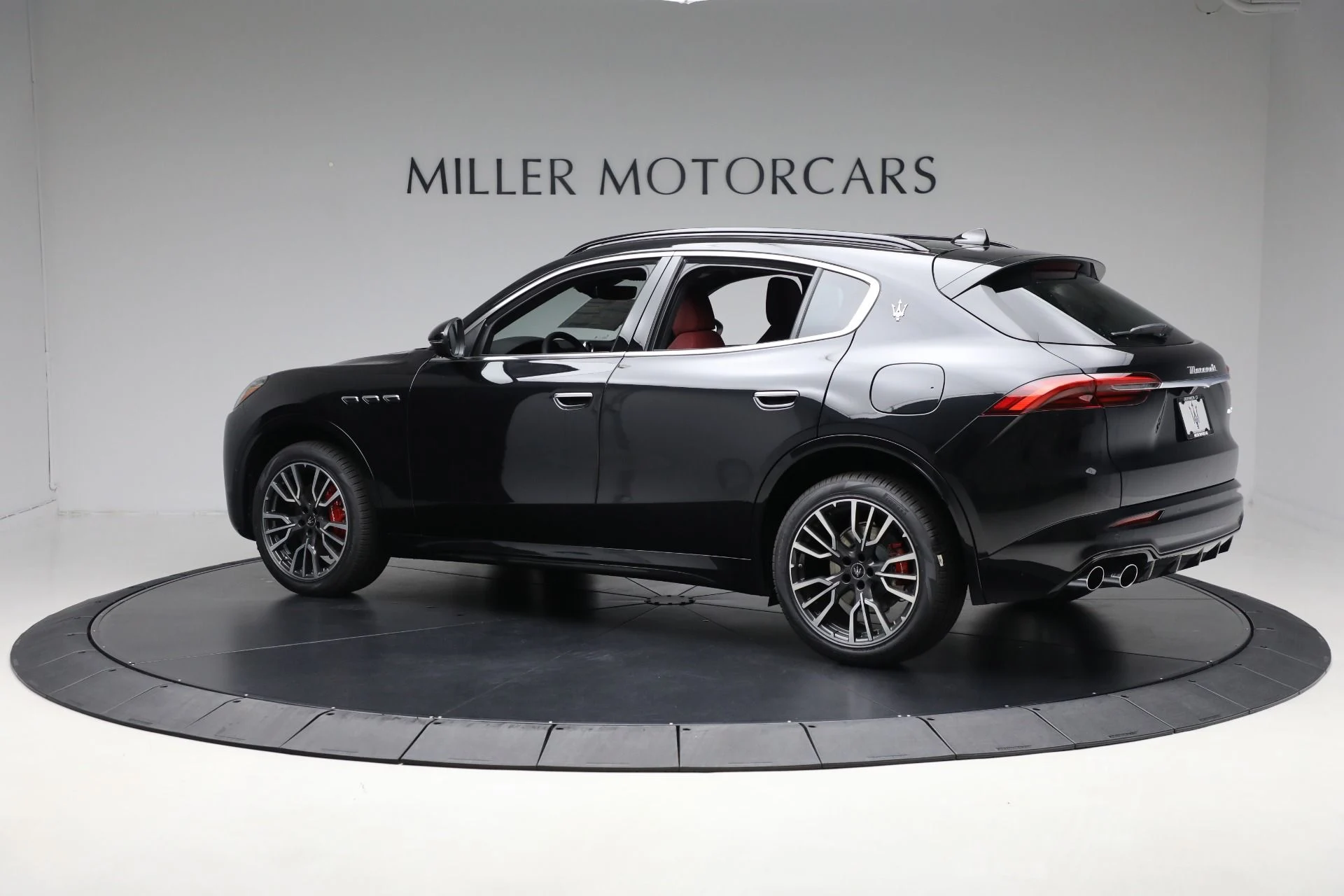 mph003_1547540396_New_2025_Maserati_Grecale_567f837987