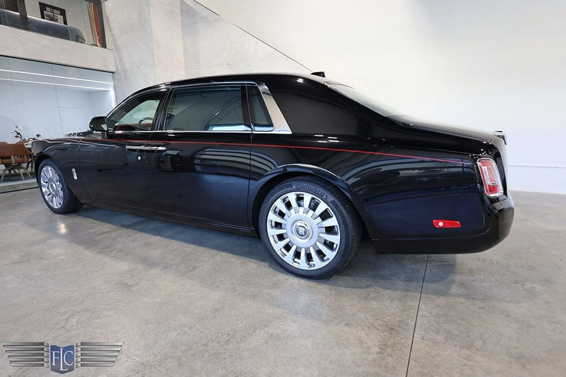 mph003_1552440573_used_2023_rolls_royce_phantom_extendedwheelbasesedan_9689_22919608_4_1024_154025a3fa