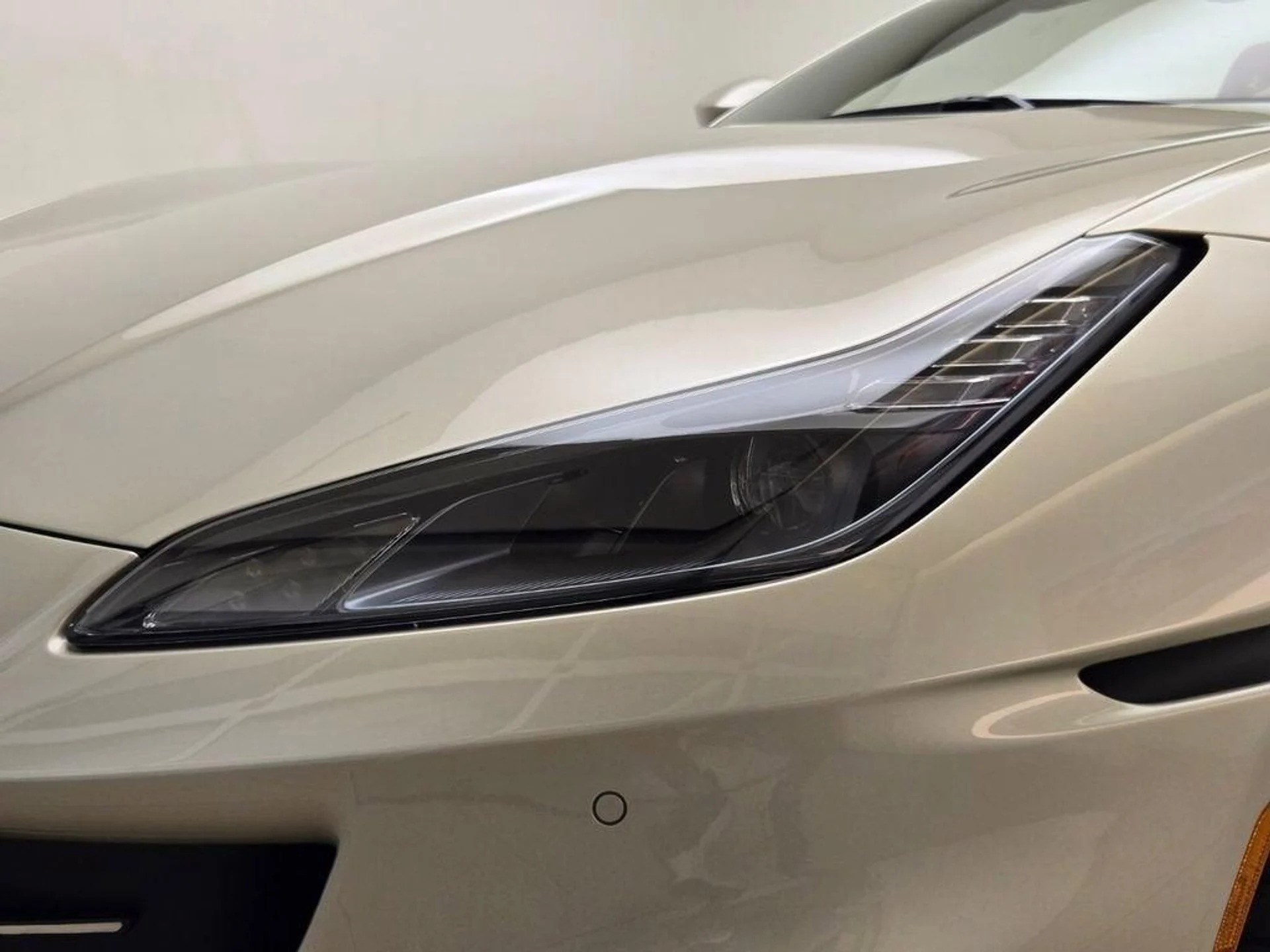 mph003_1565886702_Used_2023_Ferrari_Portofino_M_1778593619_61d28eeeef