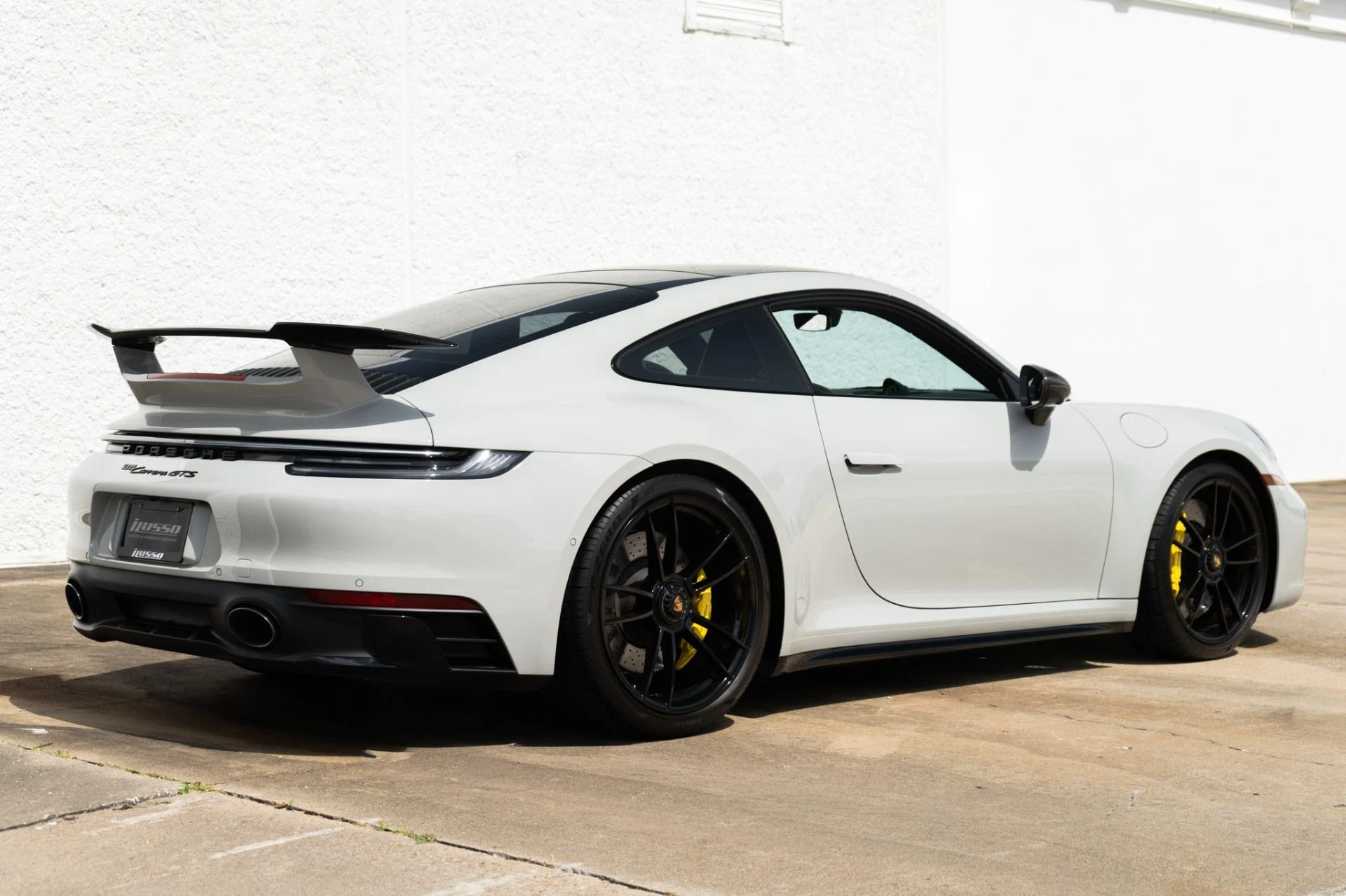 mph003_1591314078_Used_2022_Porsche_911_Carrera_GTS_1782754796_e29b266199