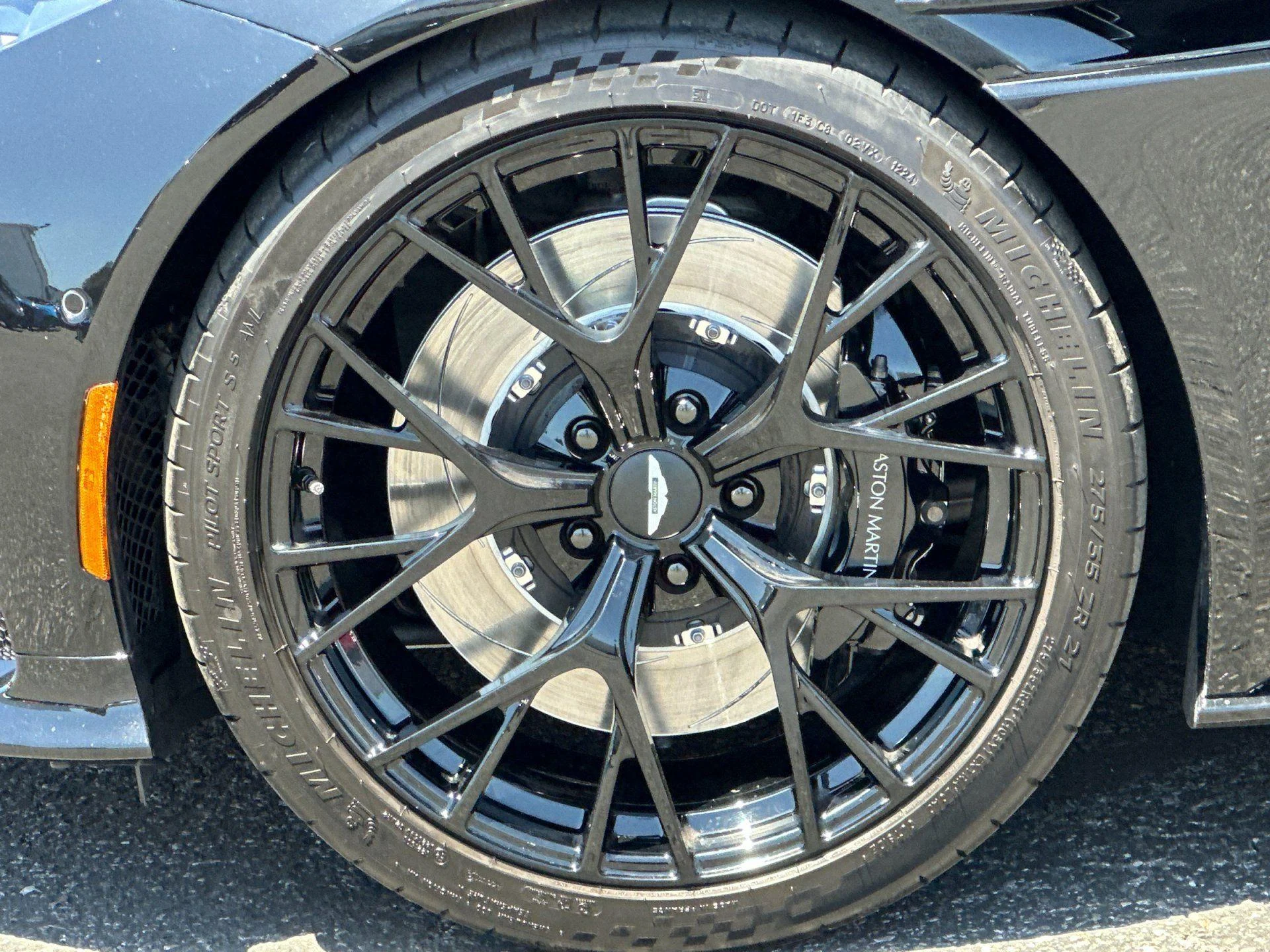mph003_1599713973_Used_2025_Aston_Martin_DB_12_Volante_1778229484_d87e30f890