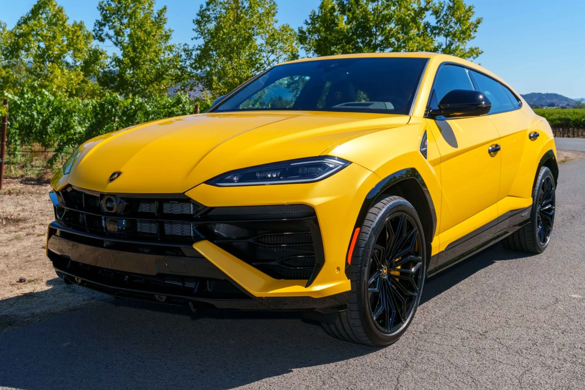 mph003_1617992356_Used_2025_Lamborghini_Urus_SE_1759793211_77403eea7f