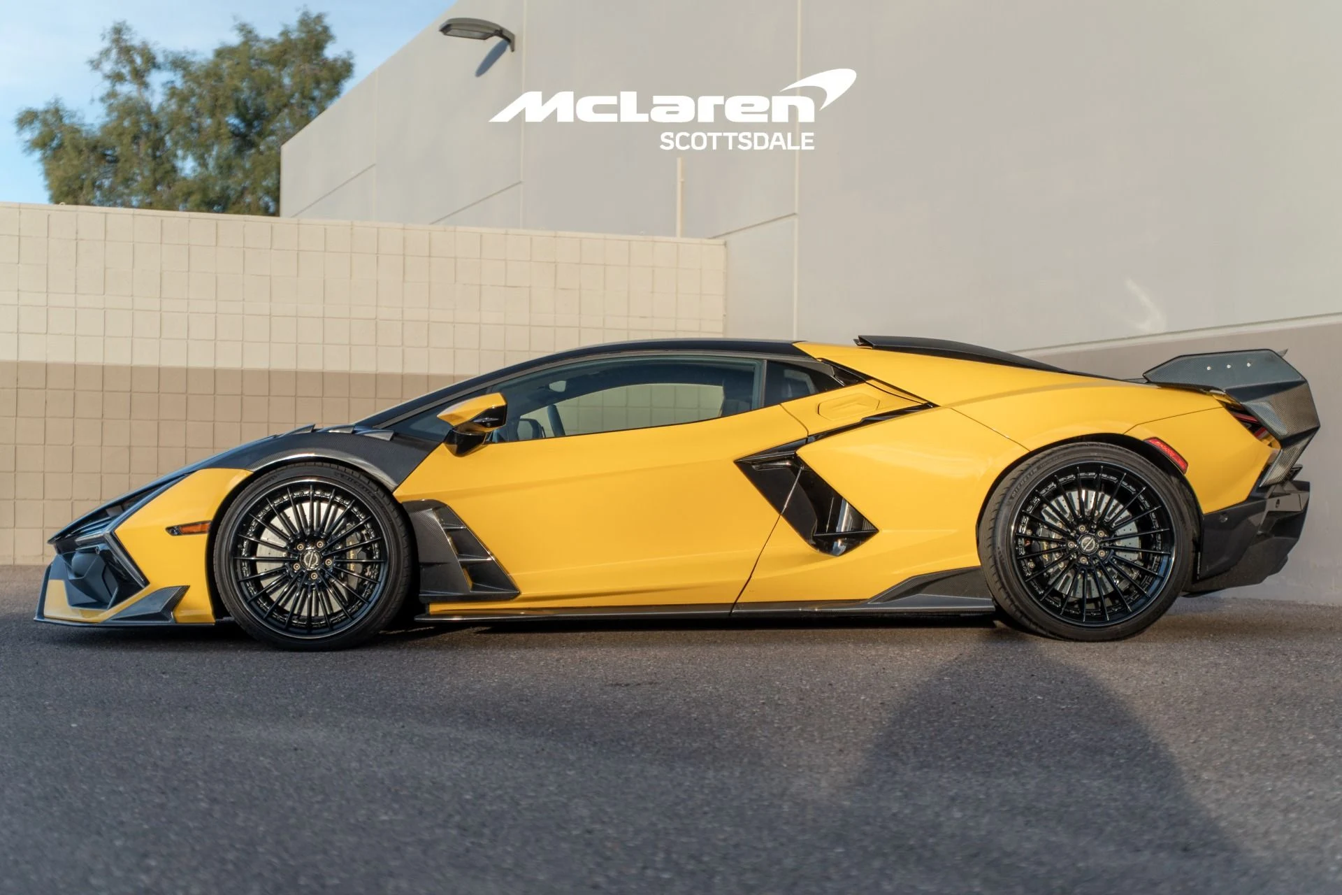 mph003_161854242_Used_2024_LAMBORGHINI_REVUELTO_1769478324_3a93c8d625