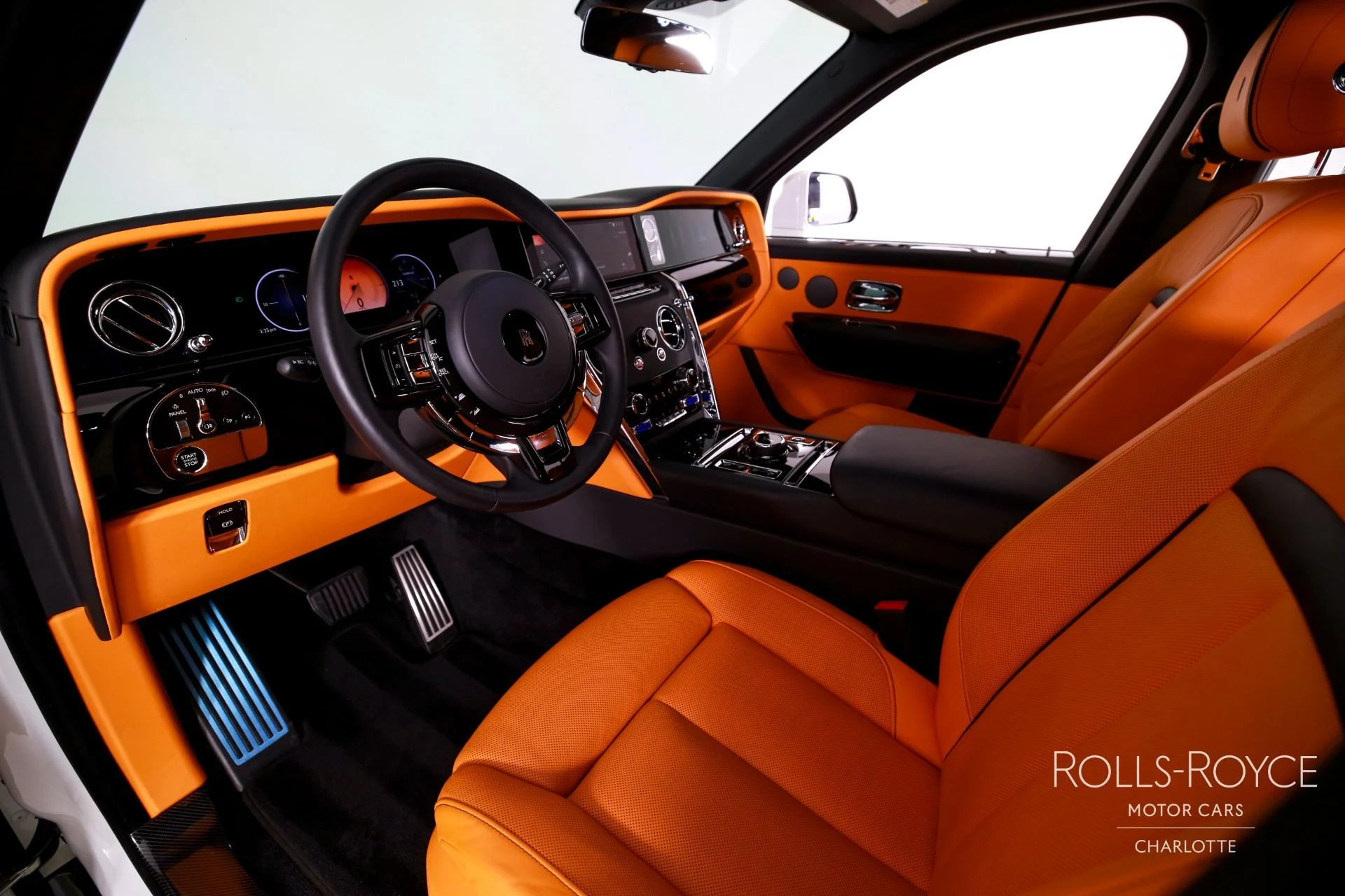 mph003_1620706816_Used_2025_Rolls_Royce_Cullinan_1765396756_60affb7b2c