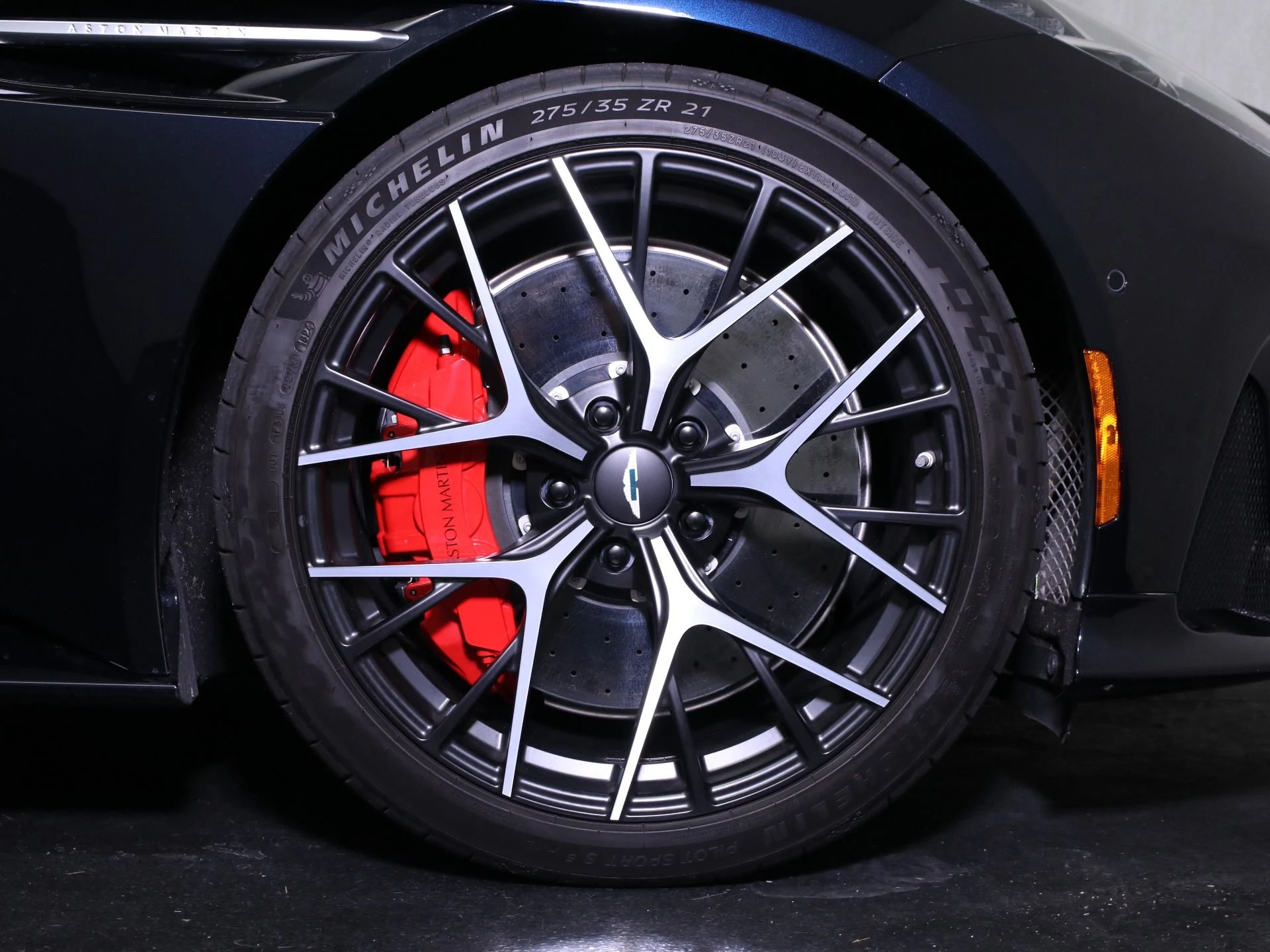 mph003_1626518824_Used_2025_Aston_Martin_DB_12_Volante_1758482753_94f9b55899