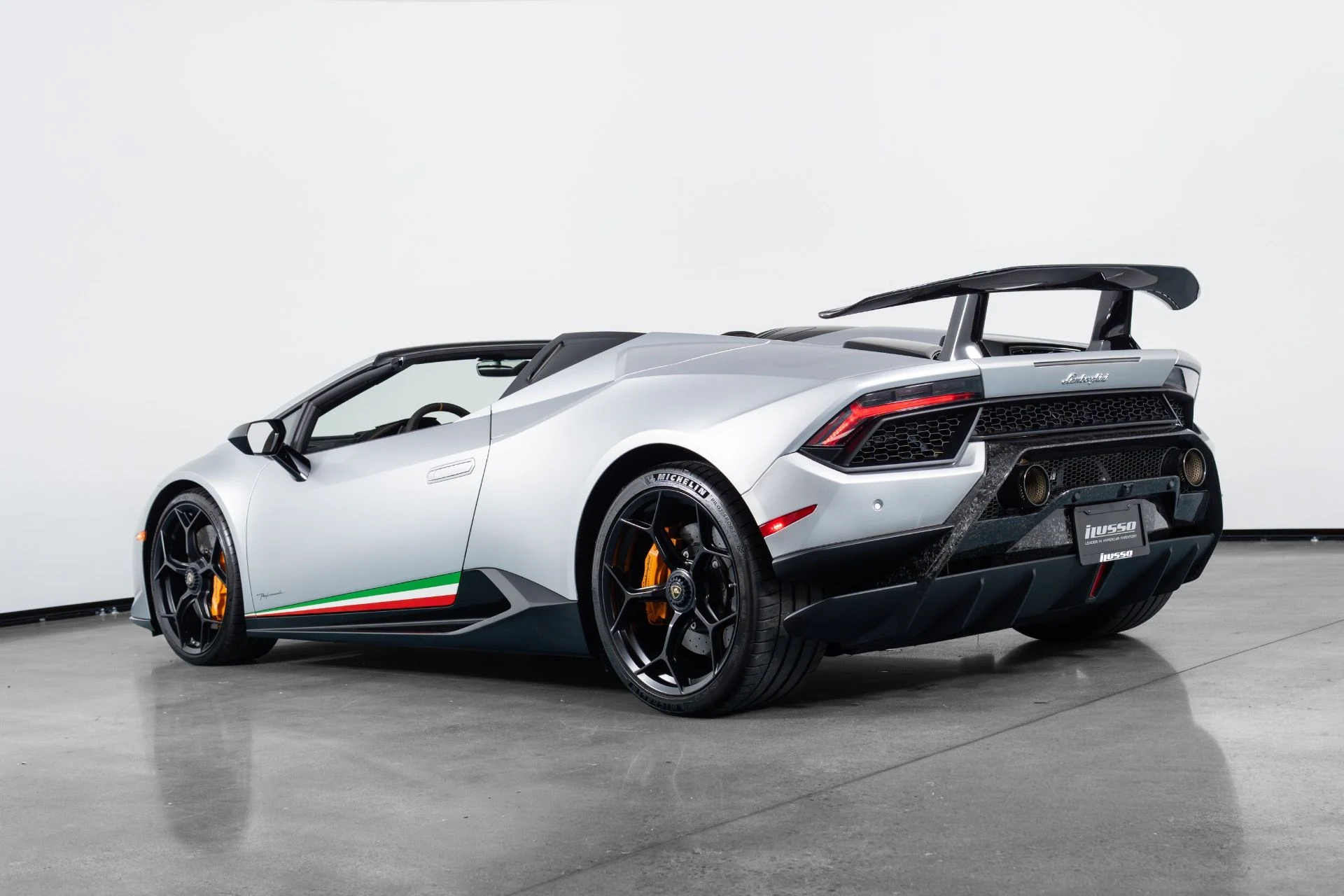 mph003_1650202919_Used_2018_Lamborghini_Huracan_Performante_Spyder_1781732323_dc4f6c891e