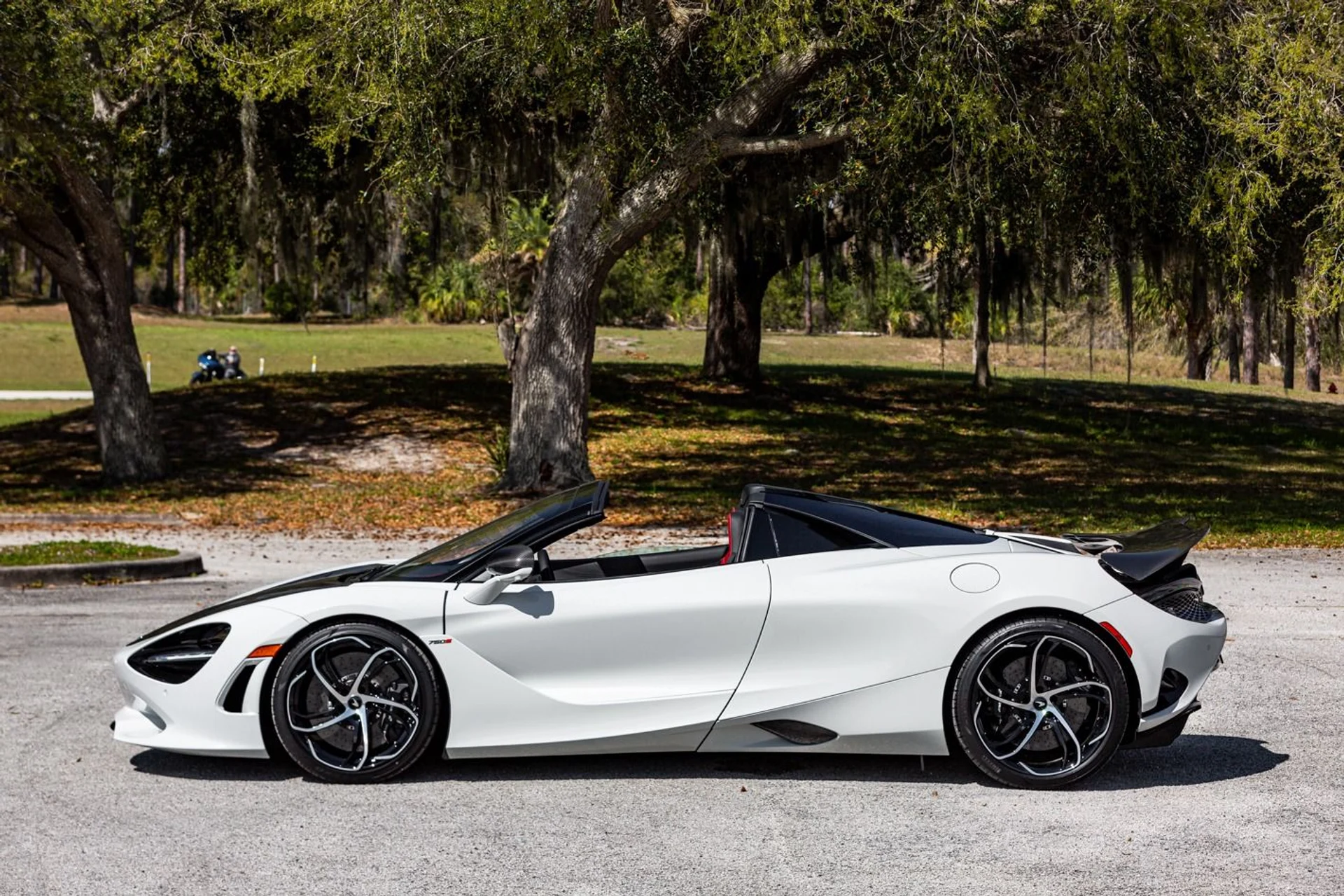 mph003_1663073096_Used_2024_Mc_Laren_750_S_Spider_9901a4c655
