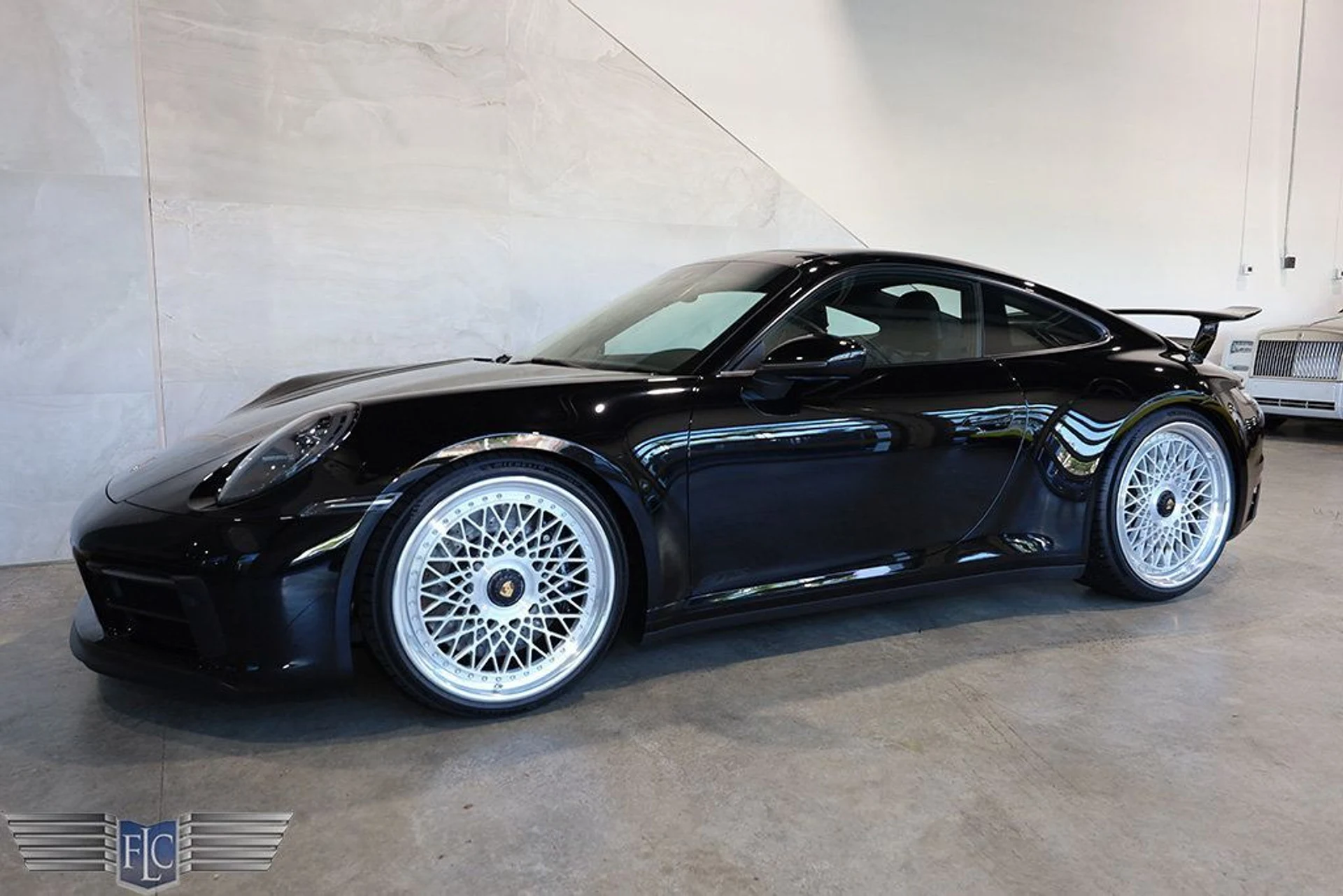 mph003_1664725214_used_2024_porsche_911_carreragtscoupemanual_9689_22931180_4_1024_666a810d8a