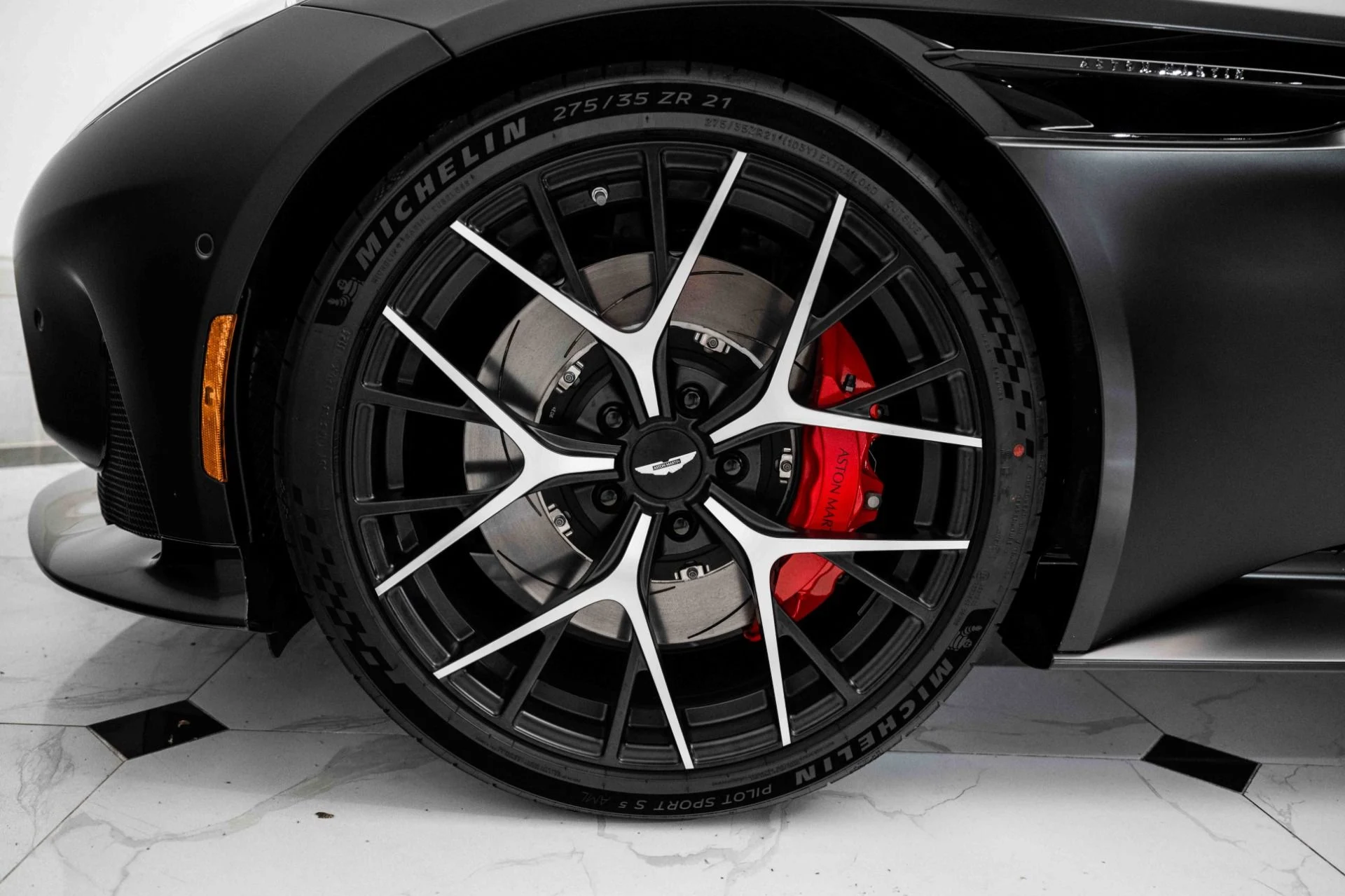 mph003_1667784641_Used_2025_Aston_Martin_DB_12_VOLANTE_Volante_1726938733_cd6709fe02